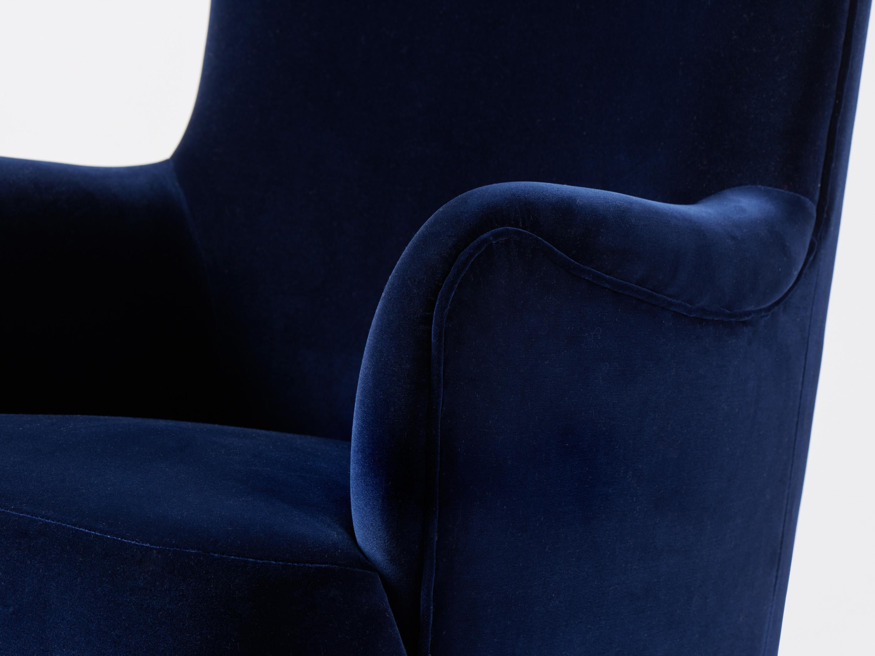 Mid-20th Century Peter Hvidt Vintage Velvet Armchair for Fritz Hansen 1940s