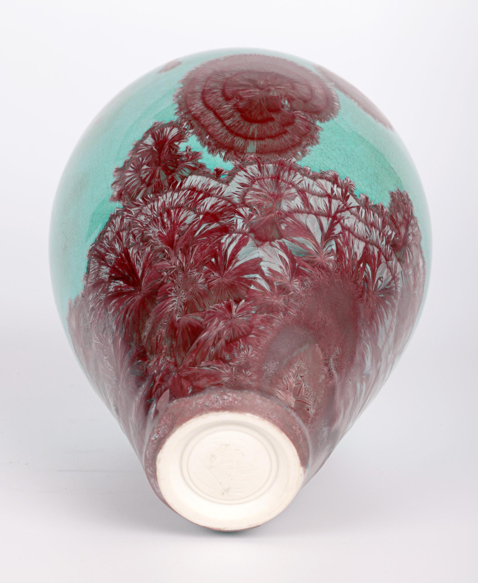 Vaso a bottiglia in porcellana Studio Pottery con smalto cristallino di Peters Ilsley in vendita 6