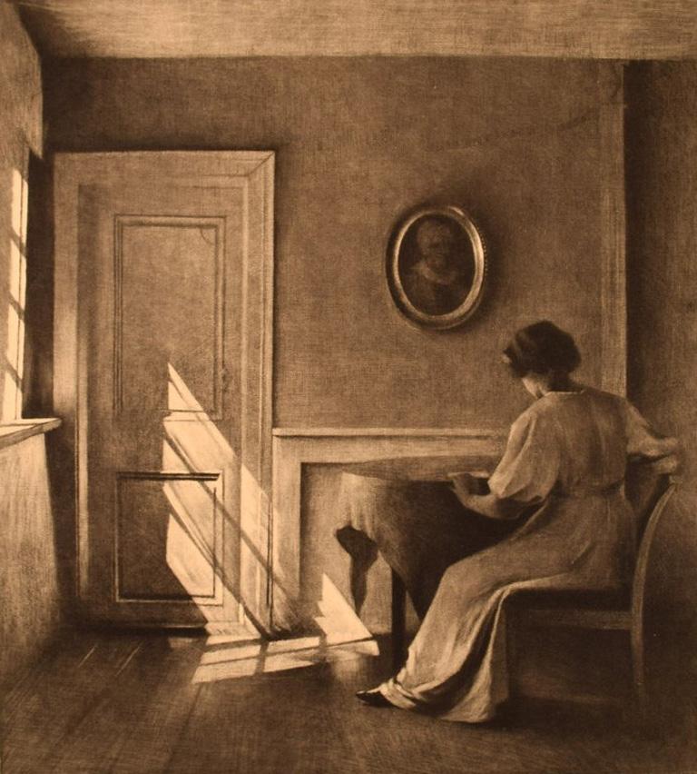 Peter Ilsted (1861-1933). Interior with woman. Rare etching.
Visible dimensions: 35.5 x 32 cm. Total dimensions: 61 x 46 cm.
In very good condition.