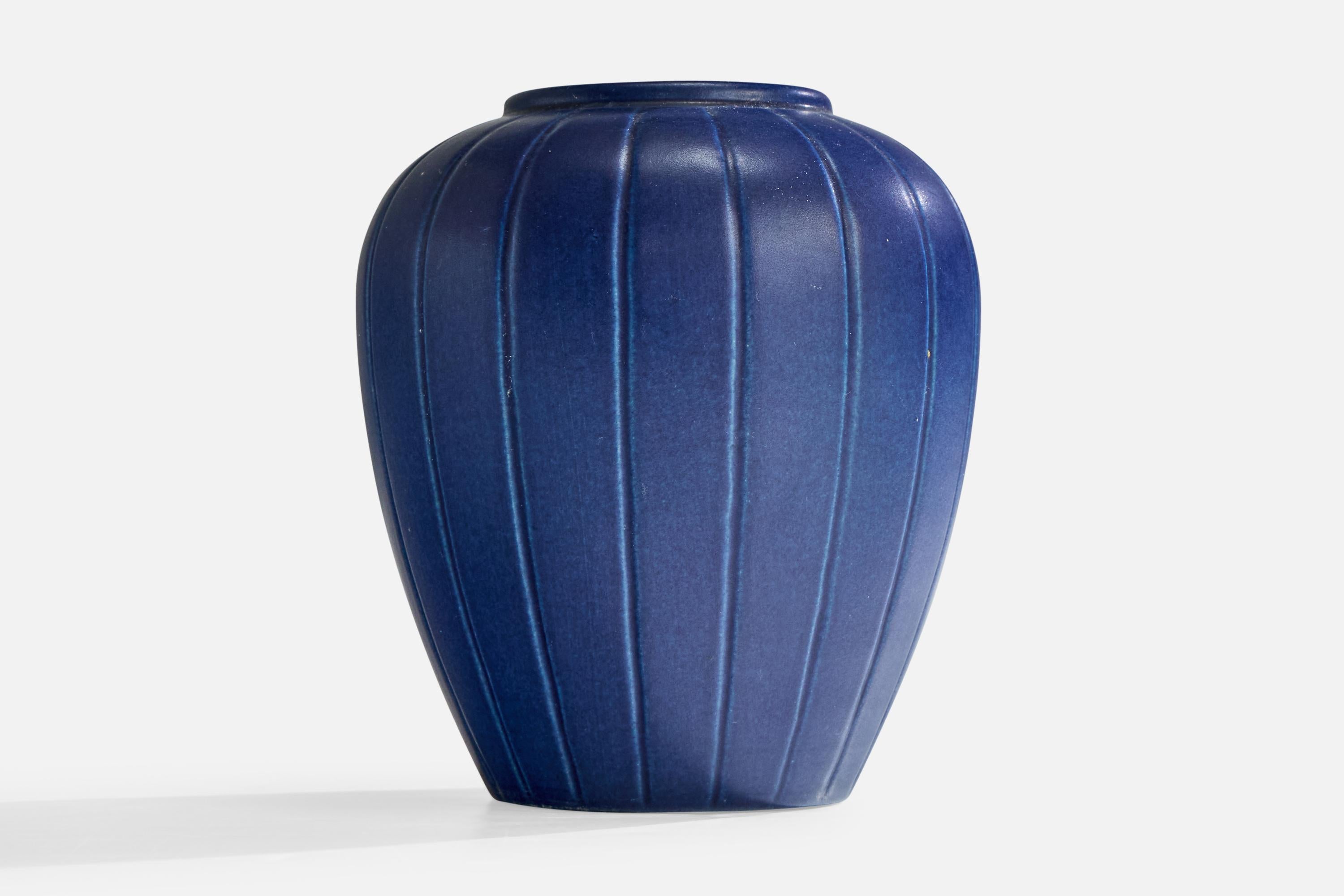 Scandinavian Modern Peter Ipsen Enke, Vase, Ceramic, Denmark, 1940s For Sale