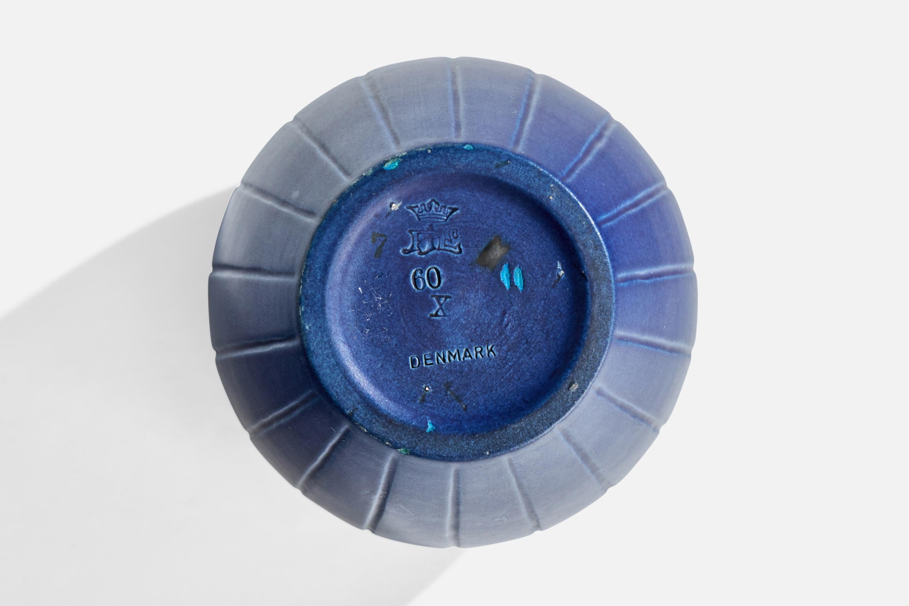 Peter Ipsen Enke, Vase, Ceramic, Denmark, 1940s For Sale 1