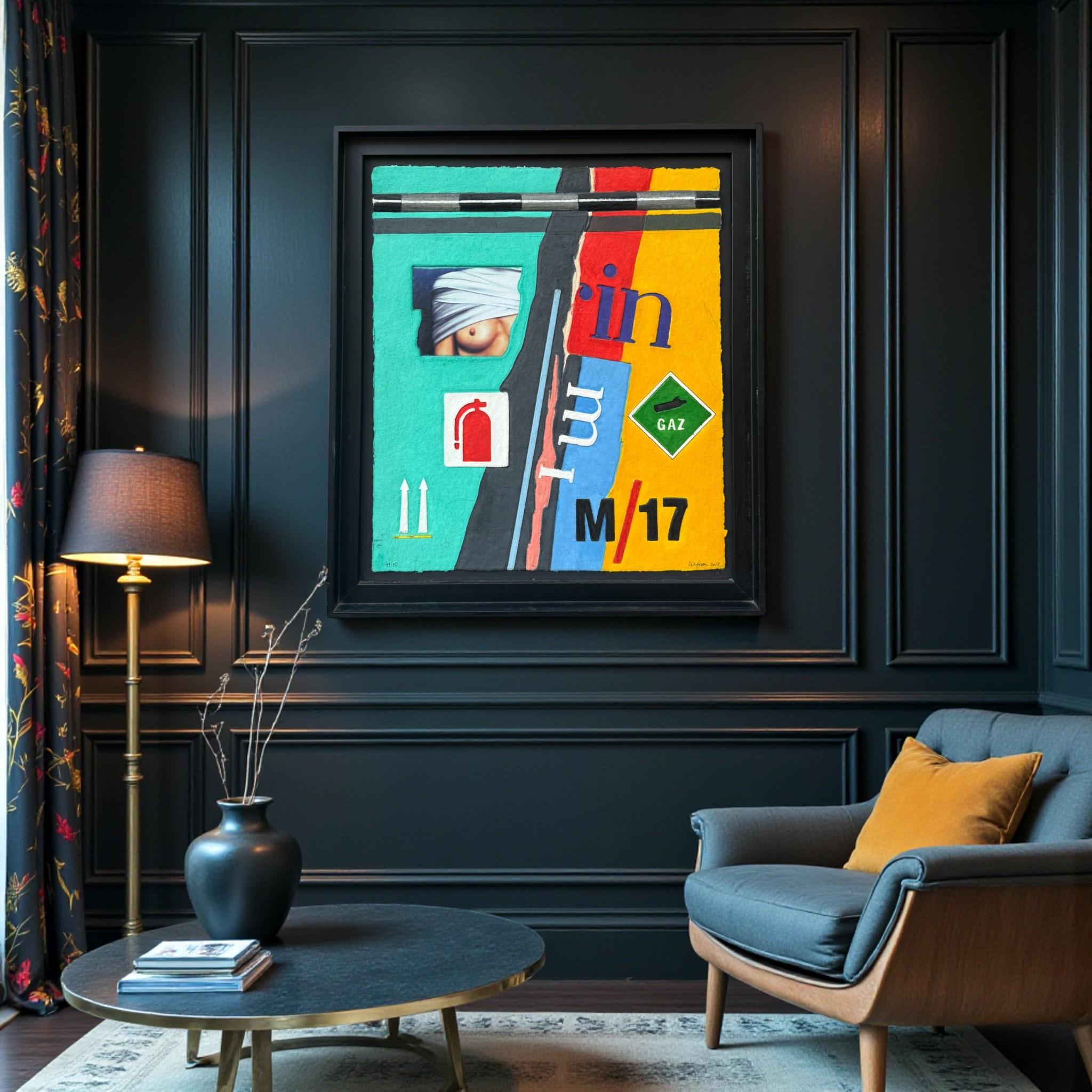 Dieser dynamische Aquadruck von Peter Klasen, einem führenden Vertreter der französischen Figuration Narrative, zeigt das unverwechselbare visuelle Vokabular des Künstlers. Kräftige rote und gelbe Felder, zerrissene Papierschichten, industrielle