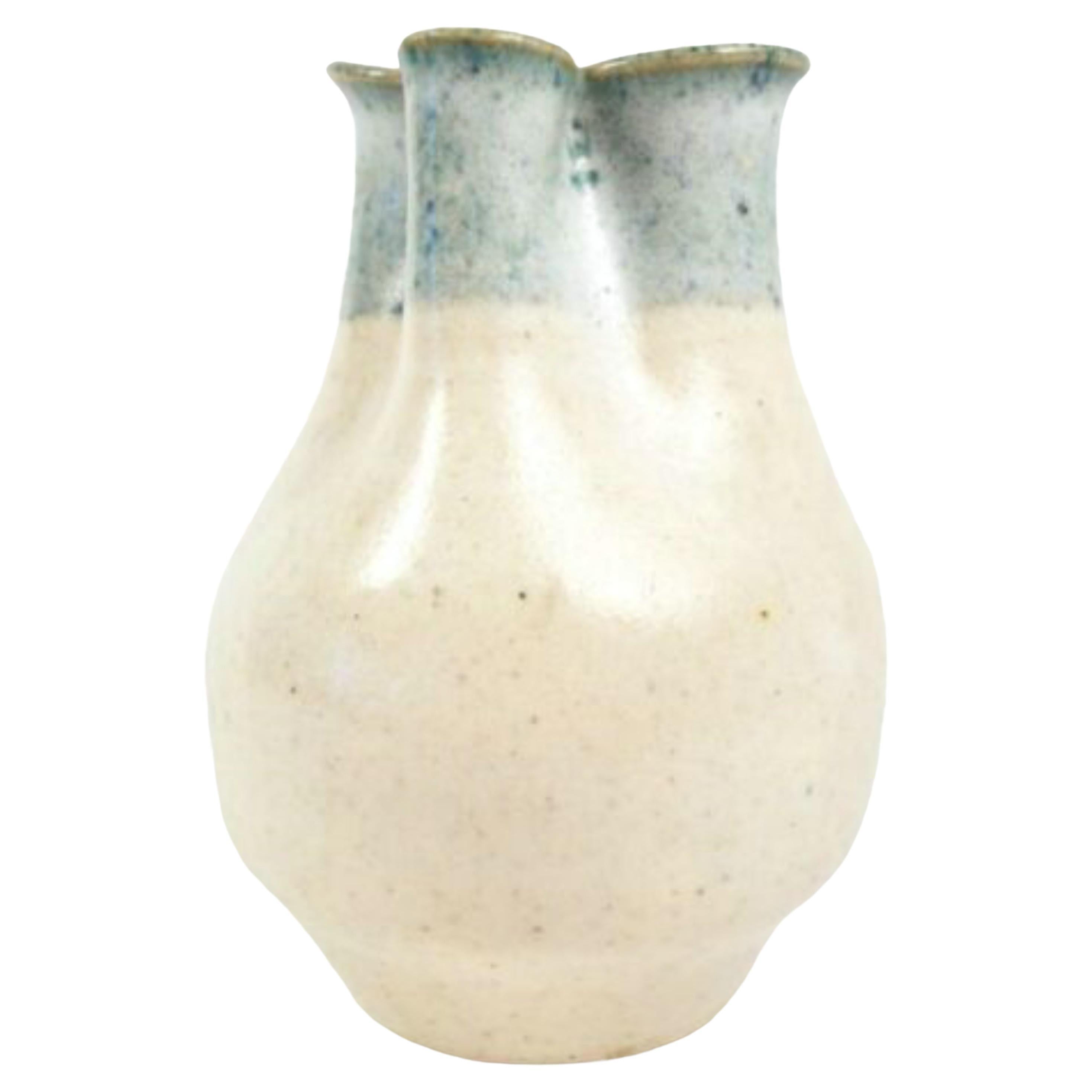 Peter Knudstrup, Vaso a bocciolo in Studio Pottery di metà secolo, Danese/Canadese, 1970 ca.