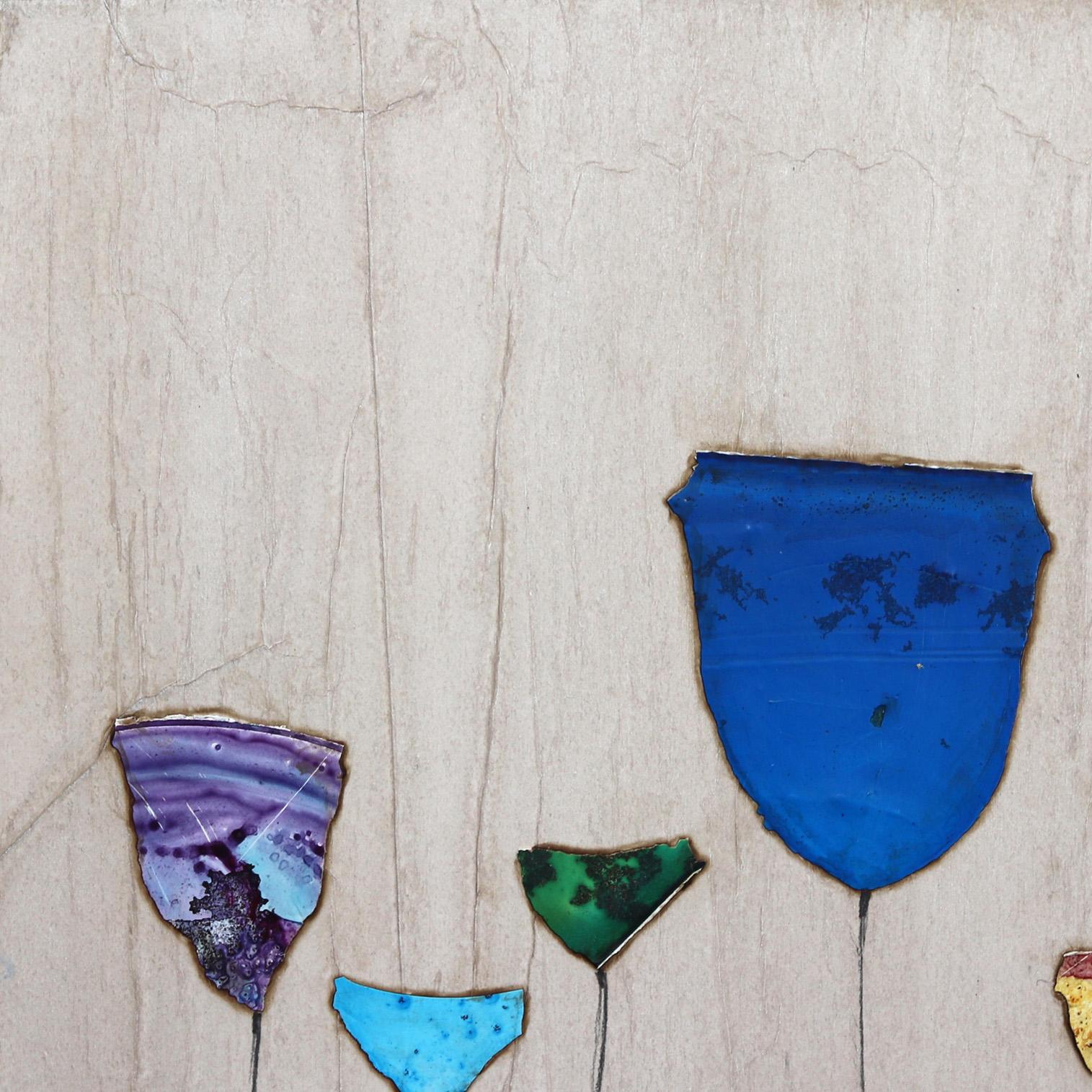 Die organische Ästhetik und die Texturen von Peter Kuttners originellen minimalistischen Boho-Kunstwerken sind das Ergebnis geduldiger Überlagerung und origineller Verwendung von Medien. Durch die Kombination von Farbe und Collage ist Kuttner in der