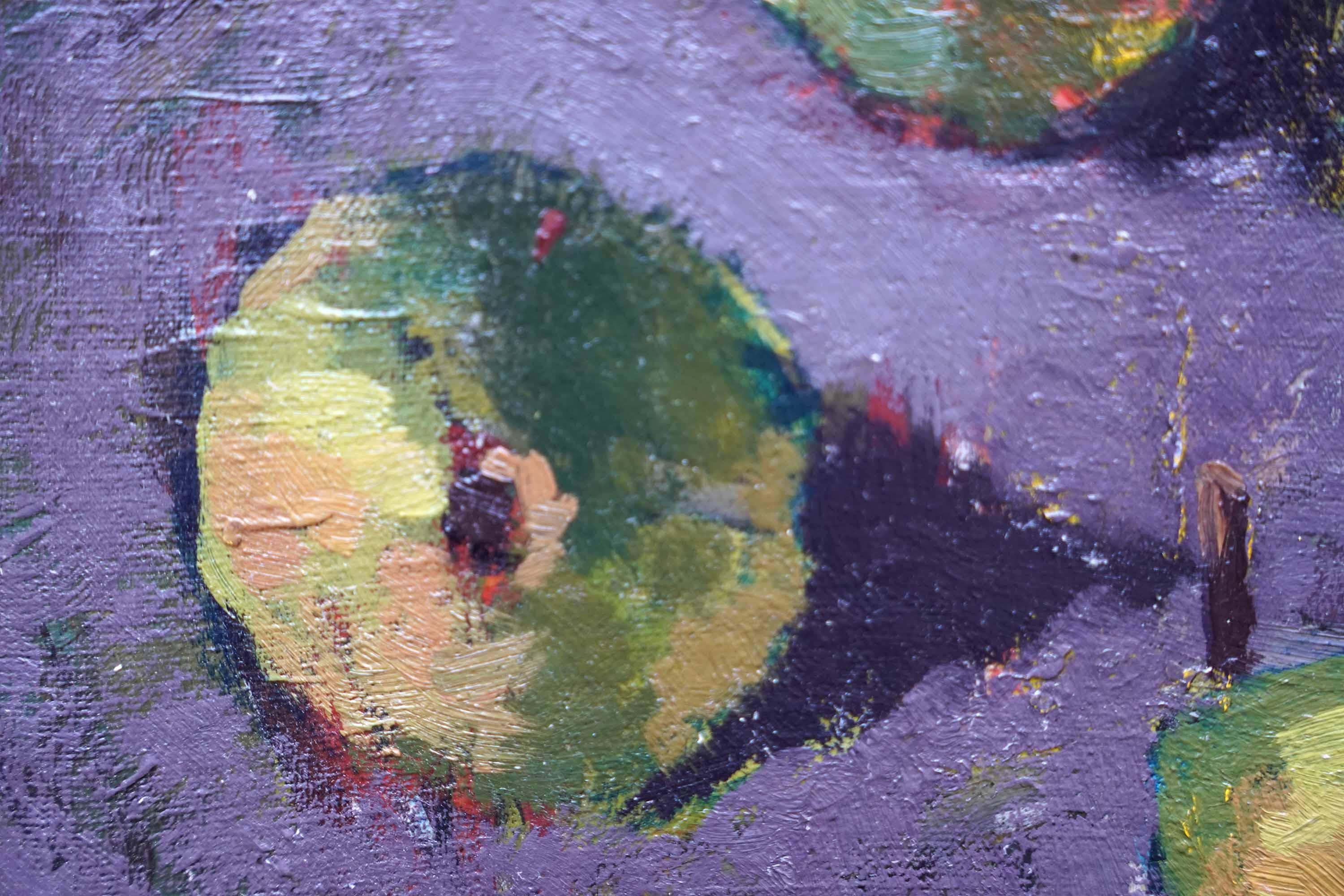 Stillleben von Birnen auf Lila - Britische 50er Jahre Post Impressionist Kunst Ölgemälde im Angebot 1