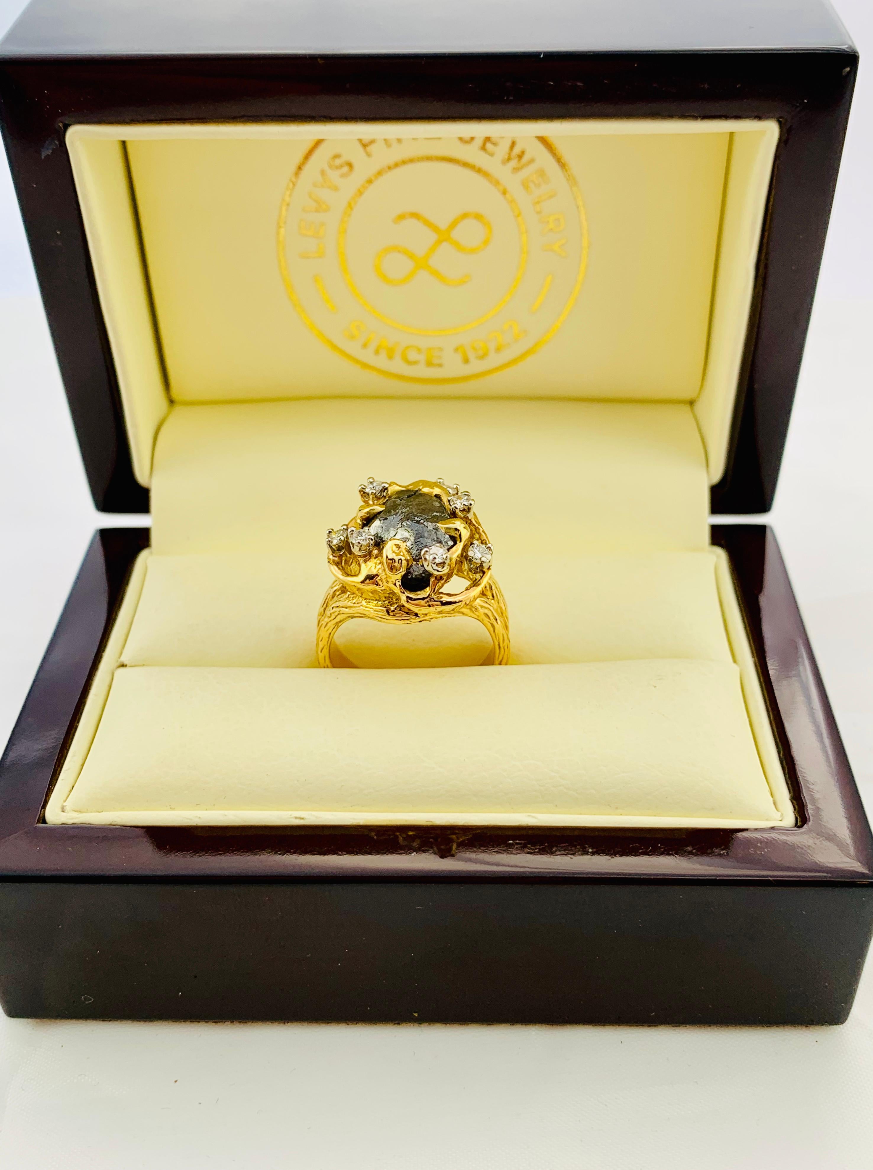 Peter Linderman 18 Karat Yellow Gold, Diamond and Rough Diamond Ladies Ring In Excellent Condition For Sale In Birmingham, AL