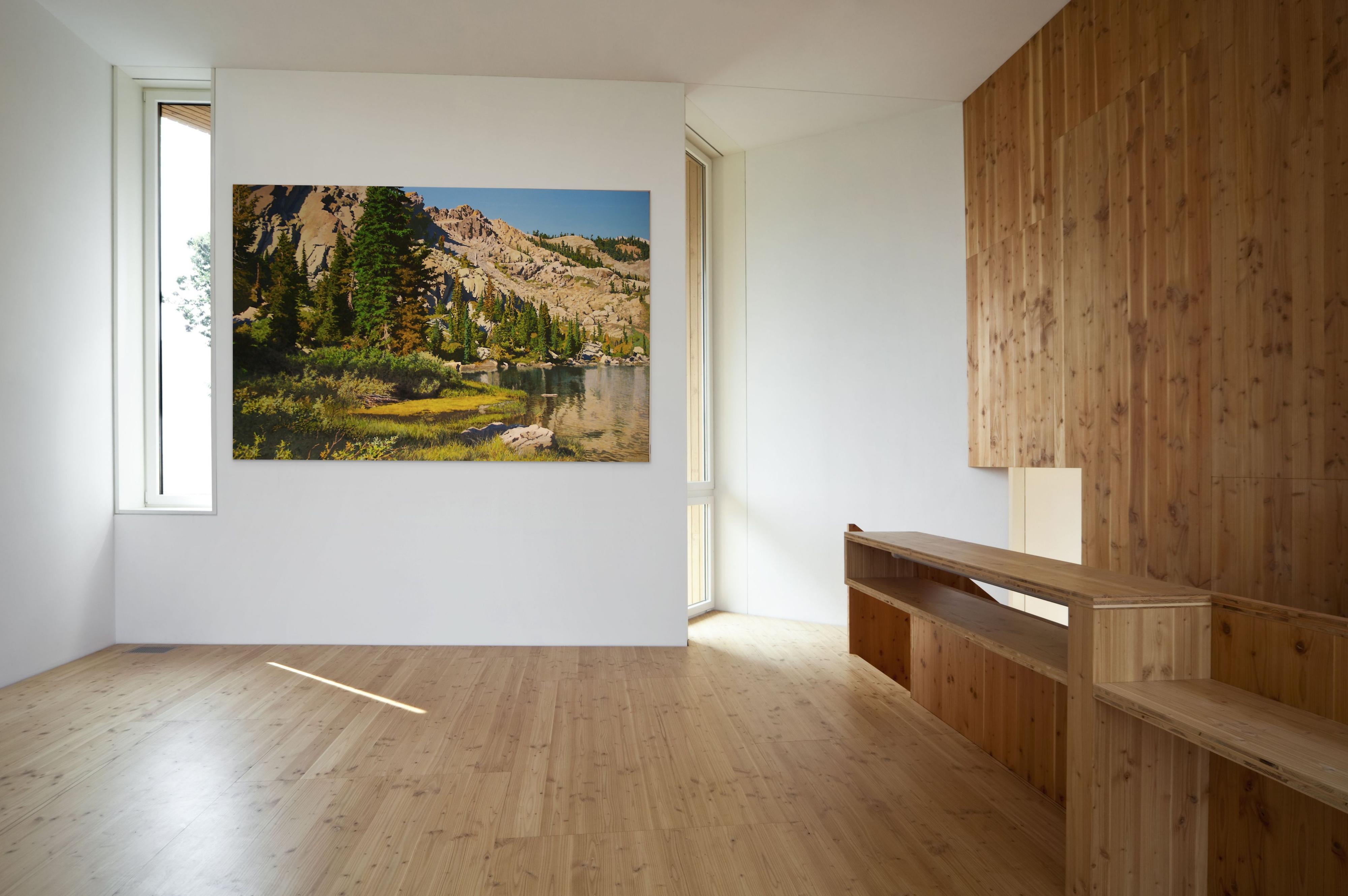 La orilla del lago Redondo / naturaleza realista Cuadro al óleo sobre lienzo de 52x80 pulg. - Painting de Peter Loftus