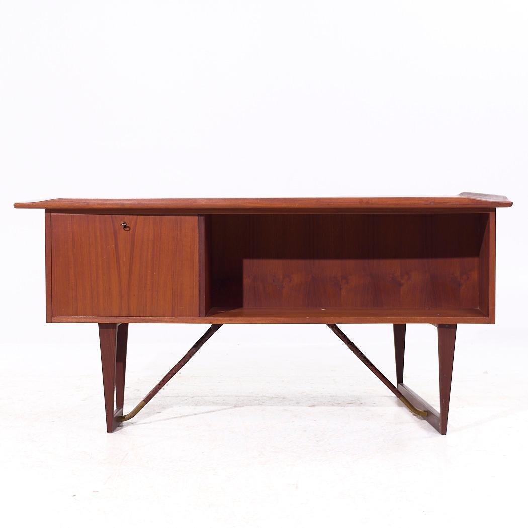 Peter Lovig Mid Century Danish Teak Boomerang Desk For Sale 3