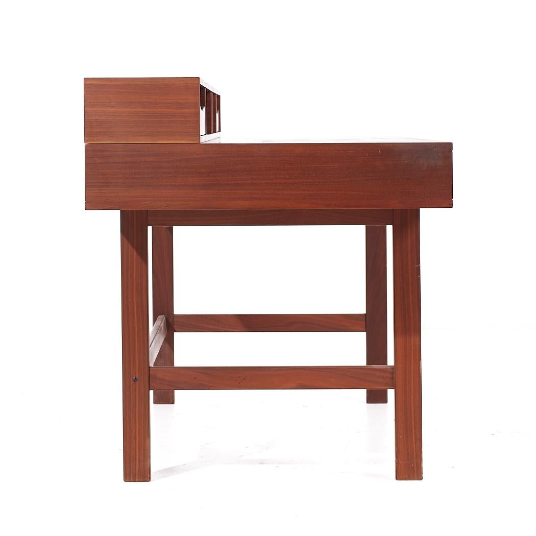 Danese Scrivania ribaltabile in teak danese del Medioevo di Peters Lovig in vendita