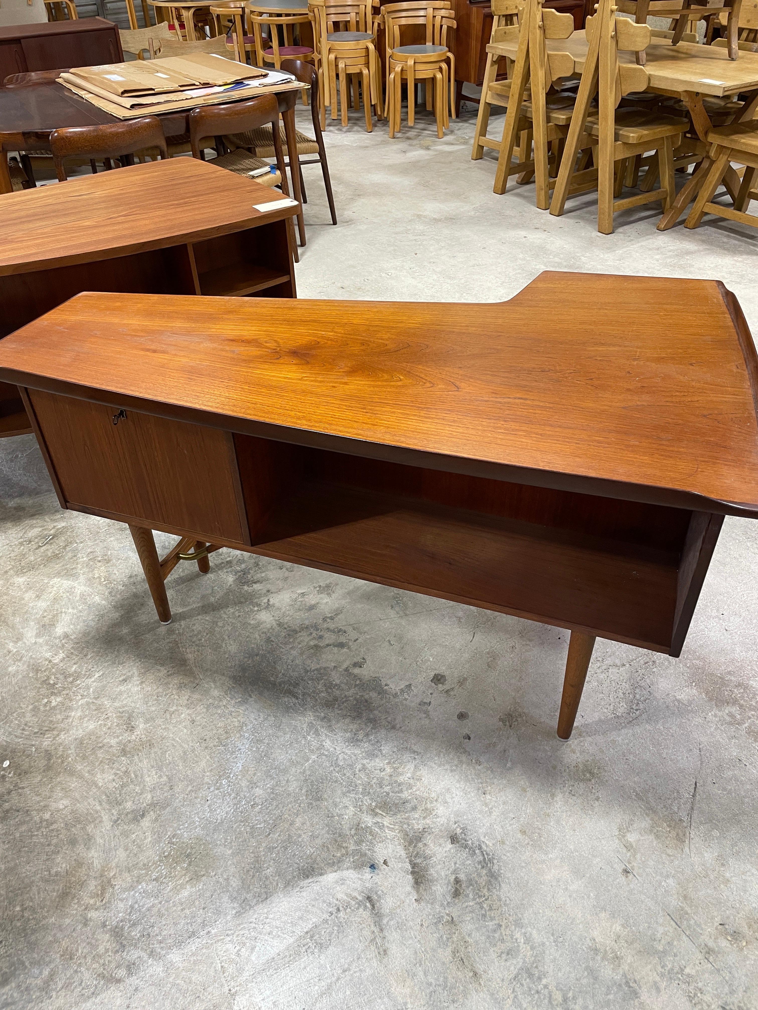 Wood Peter Lovig Nielsen “Boomerang” Danish Modern Desk For Sale