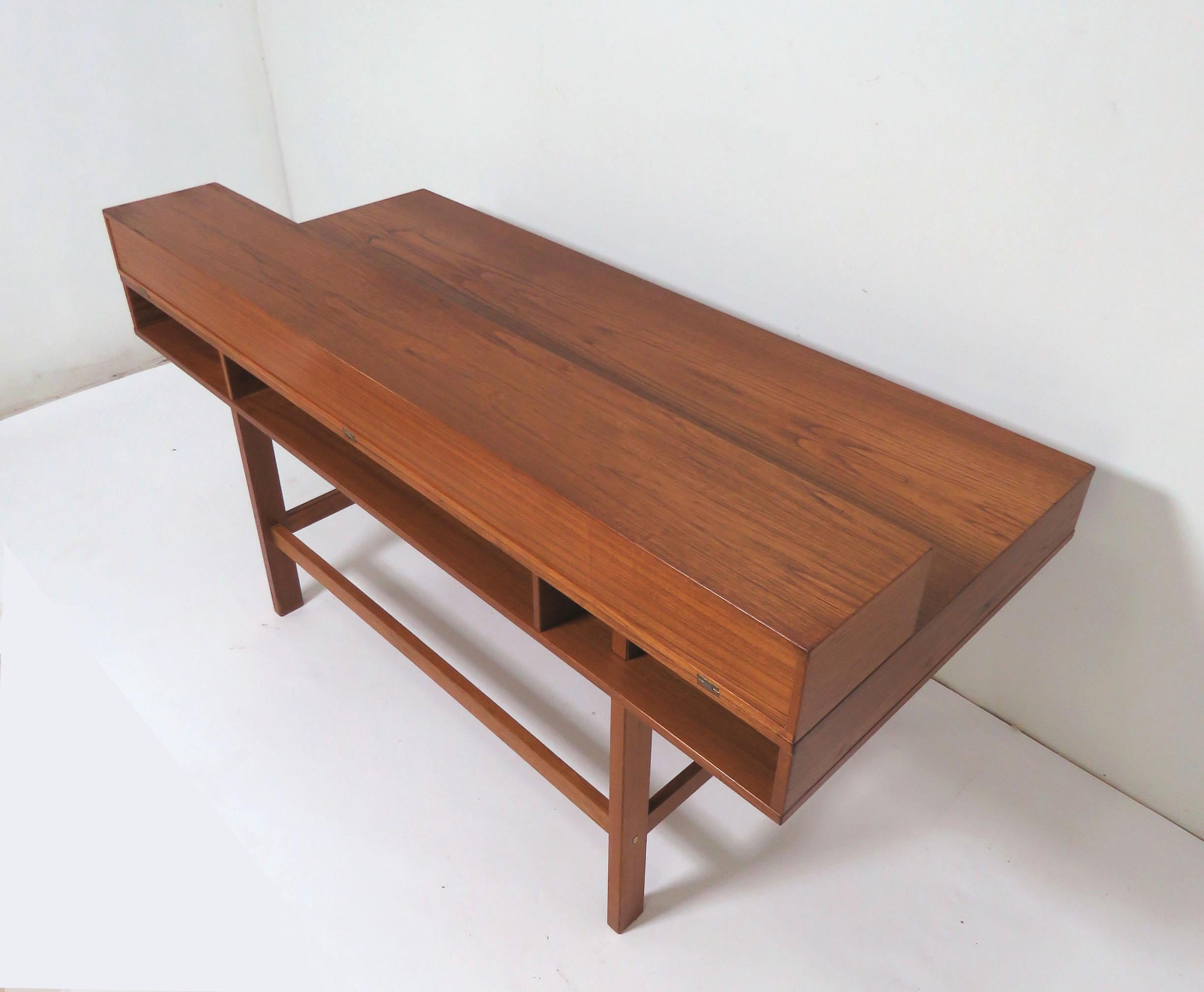 Peter Lovig Nielsen Flip Top Danish Teak Desk, circa Early 1970s 8