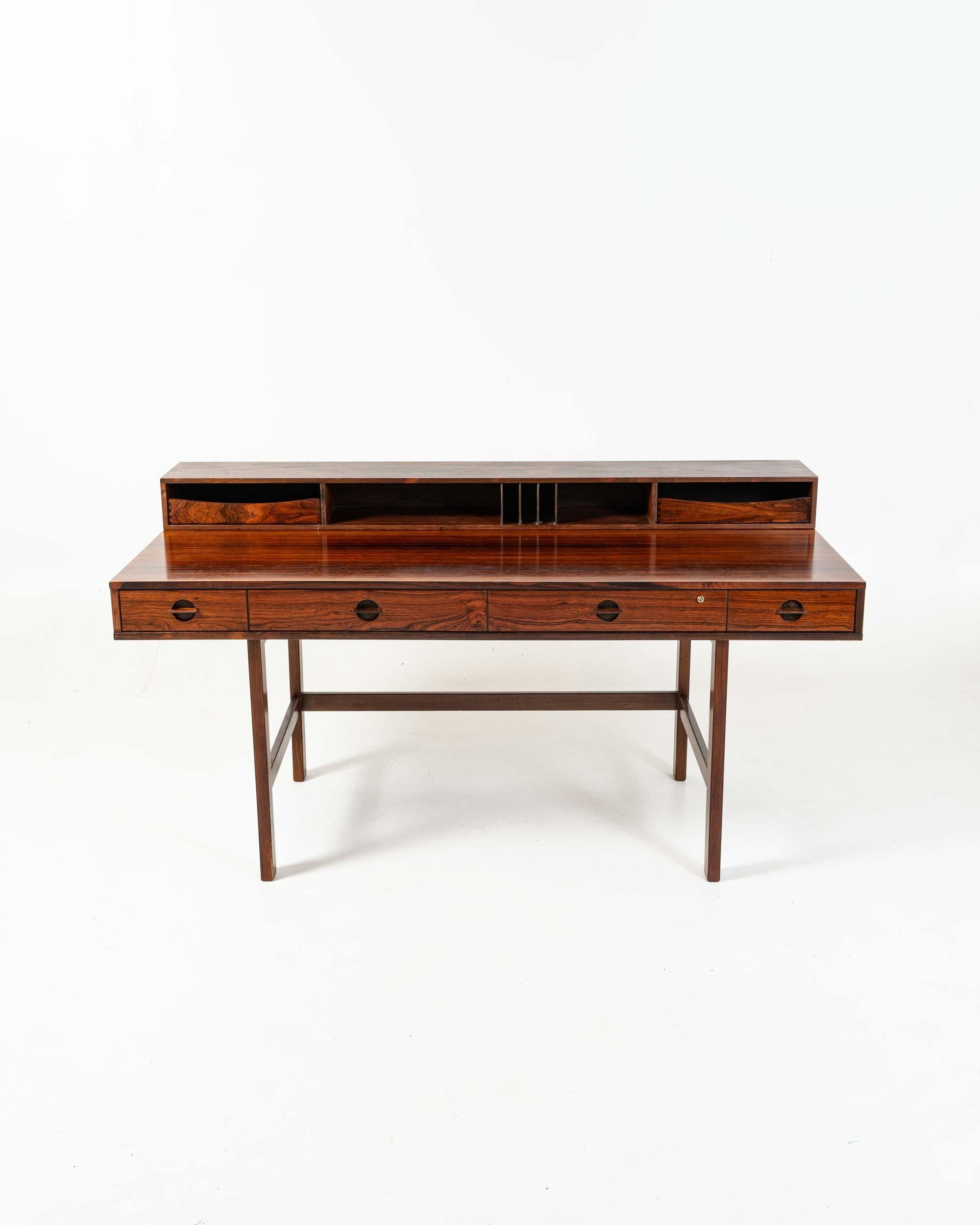 Mid-Century moderno Peter Lovig Nielsen Flip Top Executive Desk in palissandro in vendita