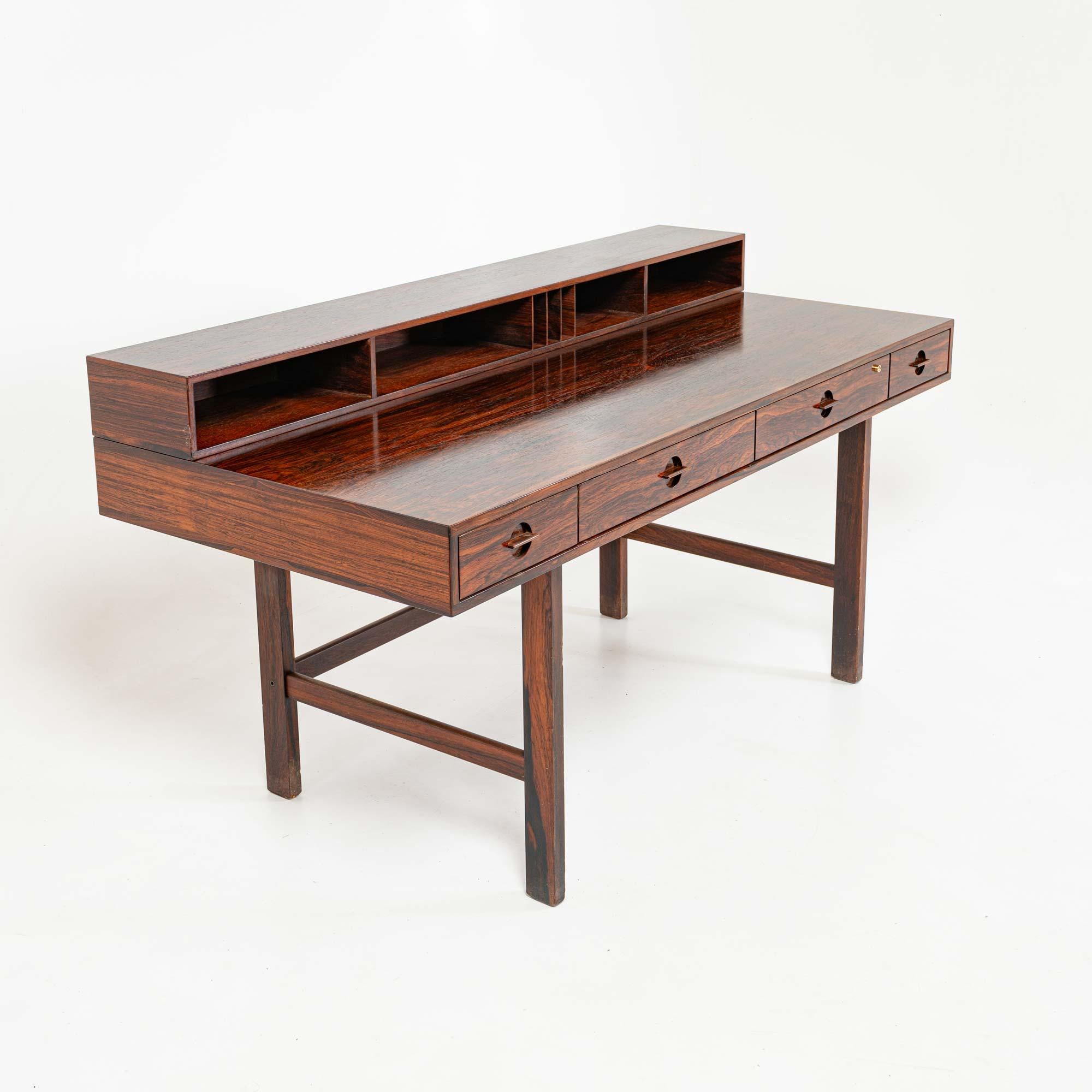 Peter Lovig Nielsen Flip Top Executive Desk in palissandro In condizioni buone in vendita a Seattle, WA