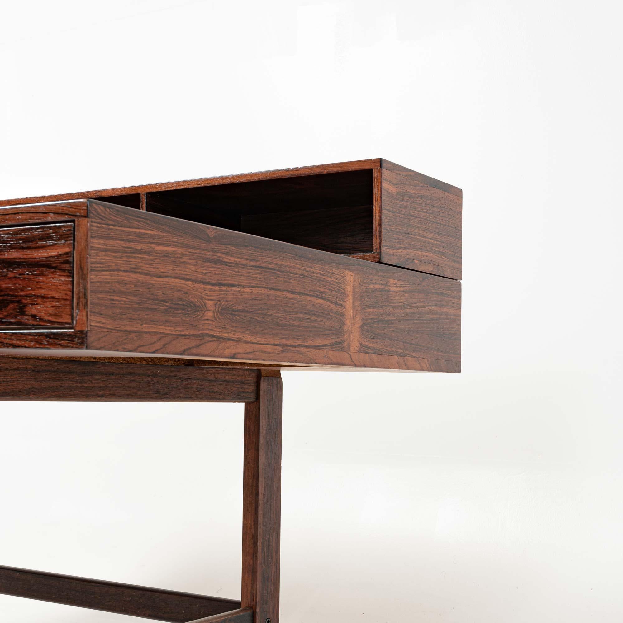 Ottone Peter Lovig Nielsen Flip Top Executive Desk in palissandro in vendita