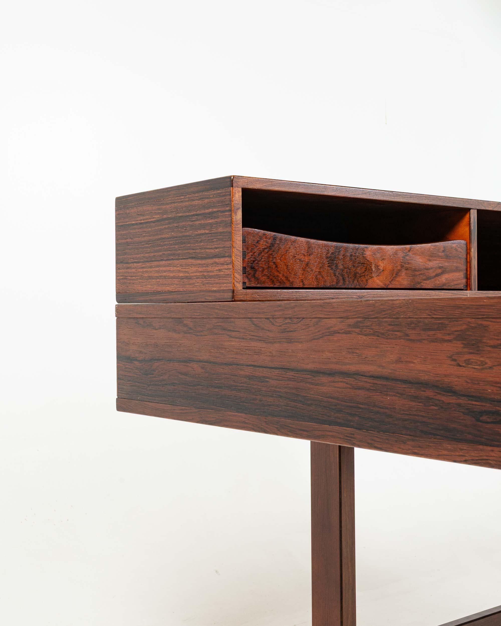 Ottone Peter Lovig Nielsen Flip Top Executive Desk in palissandro in vendita
