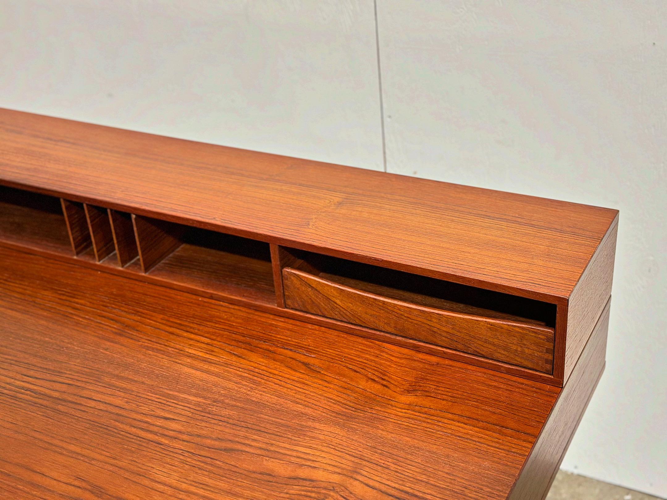 Peter Lovig Nielsen Midcentury Partners Desk in Teak - Dansk Design Denmark 1971 6