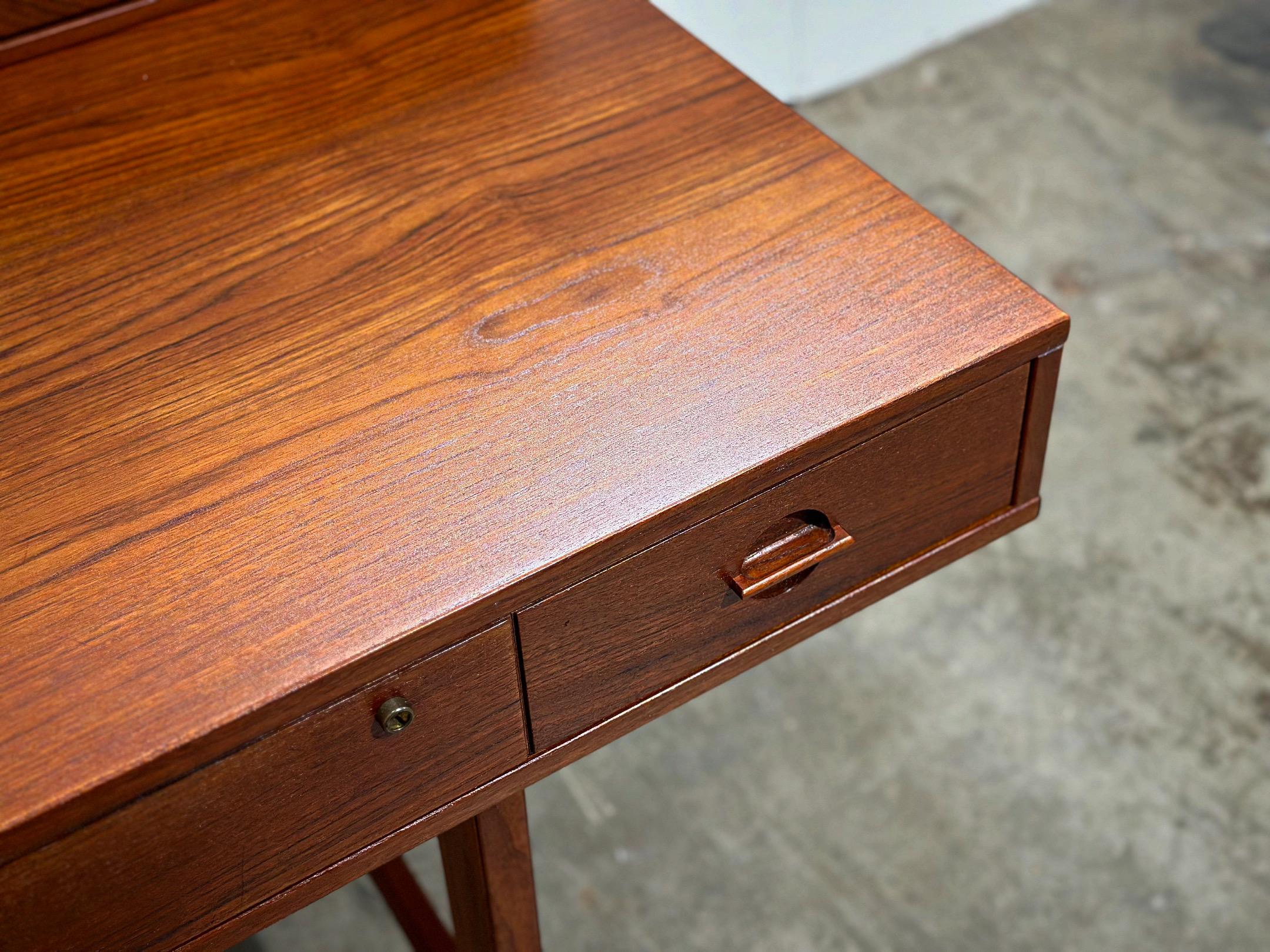 Peter Lovig Nielsen Midcentury Partners Desk in Teak - Dansk Design Denmark 1971 In Good Condition In Decatur, GA