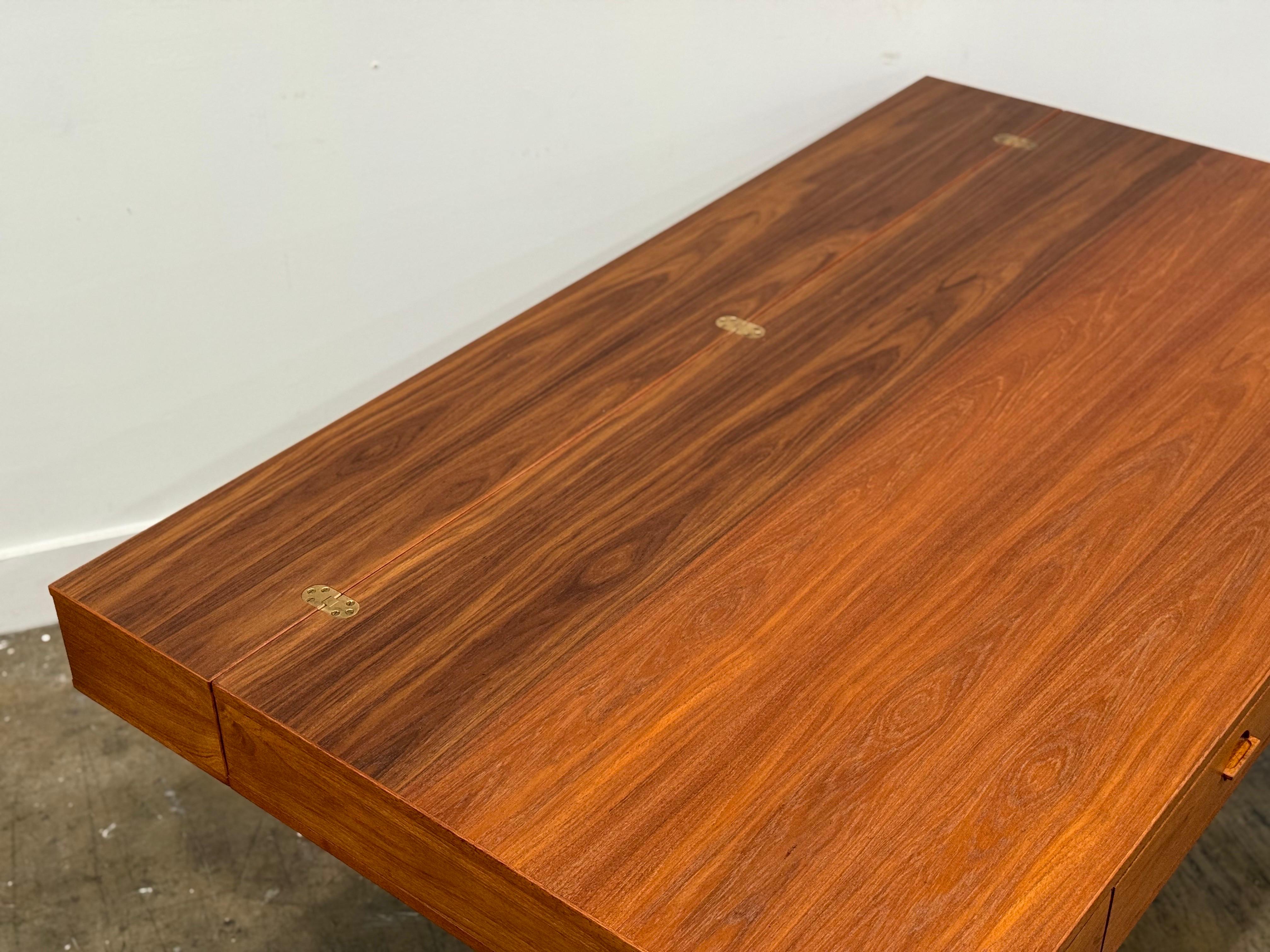 Peter Lovig Nielsen Midcentury Partners Desk in Teak - Dansk Design Denmark For Sale 7