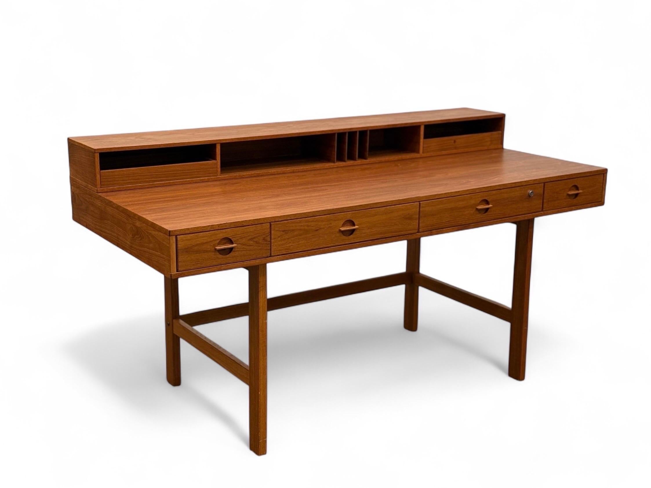 Peter Lovig Nielsen Midcentury Partners Desk in Teak - Dansk Design Denmark For Sale 13