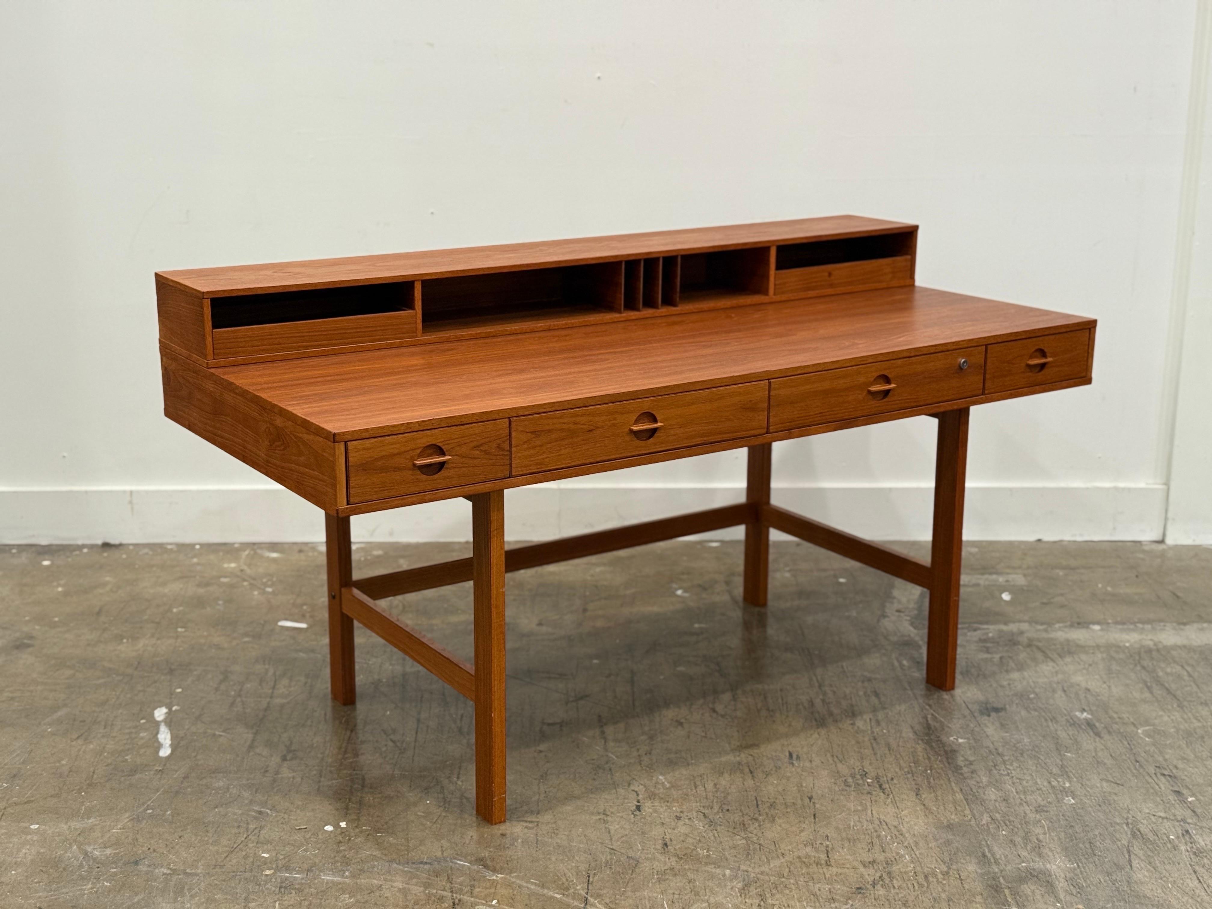 Mid-Century Modern Peter Lovig Nielsen Midcentury Partners Desk in Teak - Dansk Design Denmark For Sale