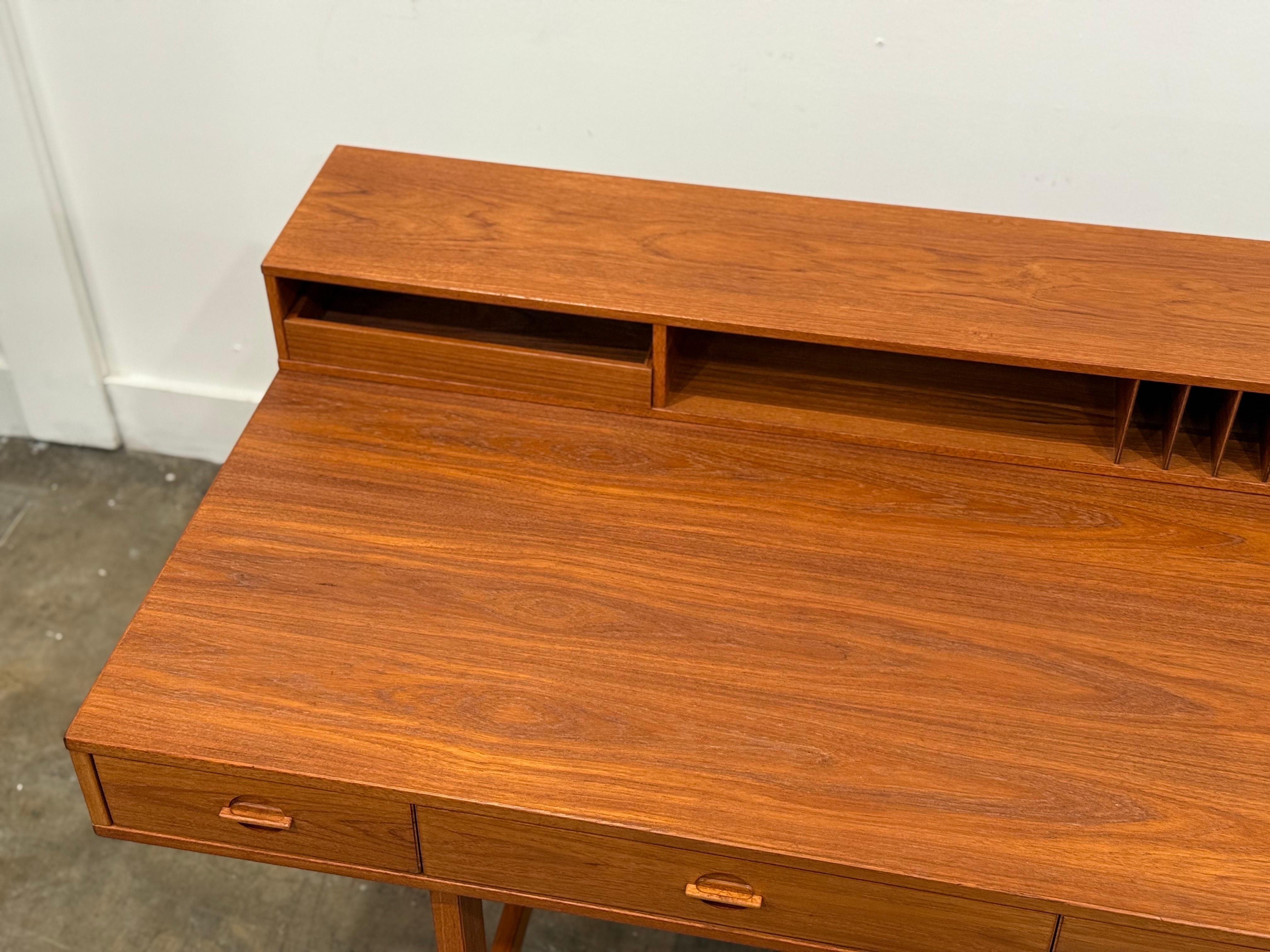 Peter Lovig Nielsen Midcentury Partners Desk in Teak - Dansk Design Denmark For Sale 2