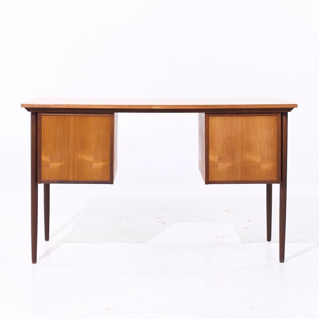 Peter Lovig Style Mid Century Danish Teak Desk For Sale 2