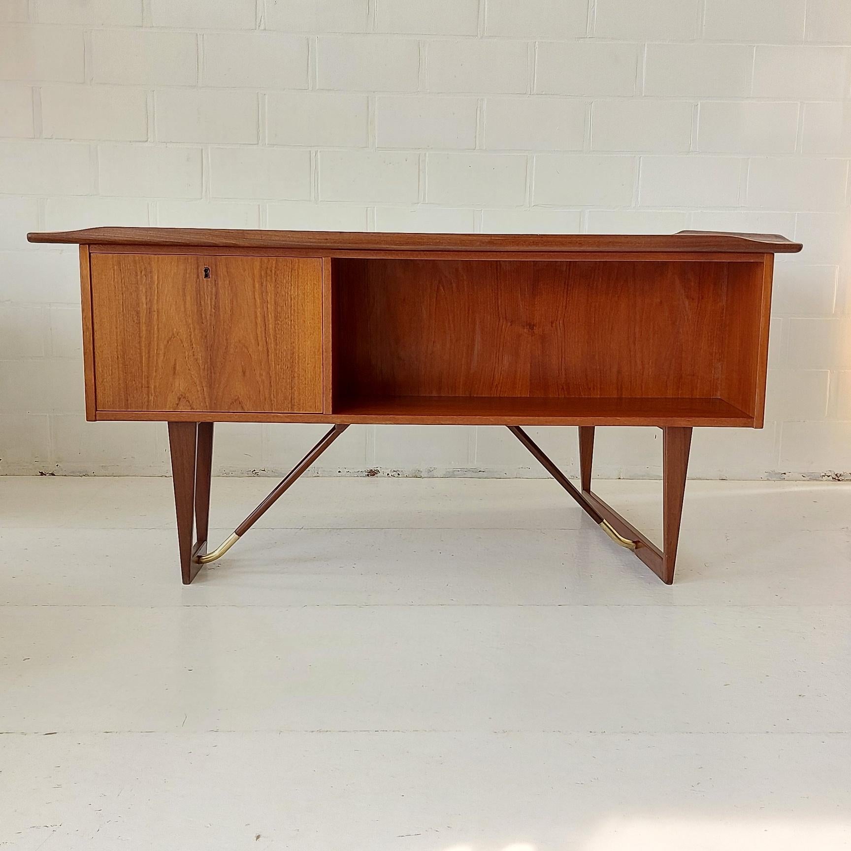 Danish Peter Løvig Nielsen Boomerang Desk + bar 1960s for Lovig Denmark Teak and Brass For Sale