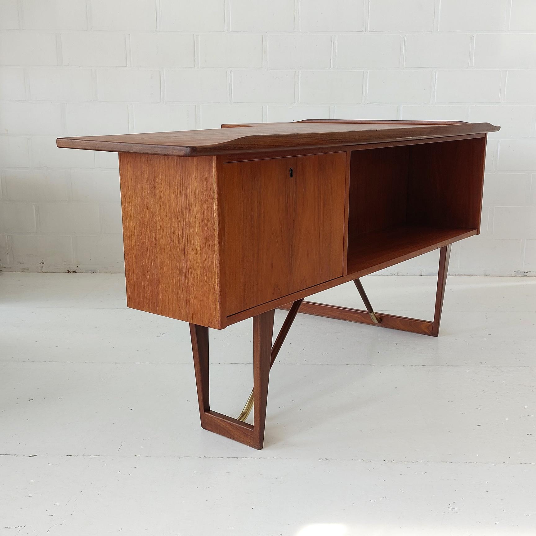 Mid-20th Century Peter Løvig Nielsen Boomerang Desk + bar 1960s for Lovig Denmark Teak and Brass For Sale