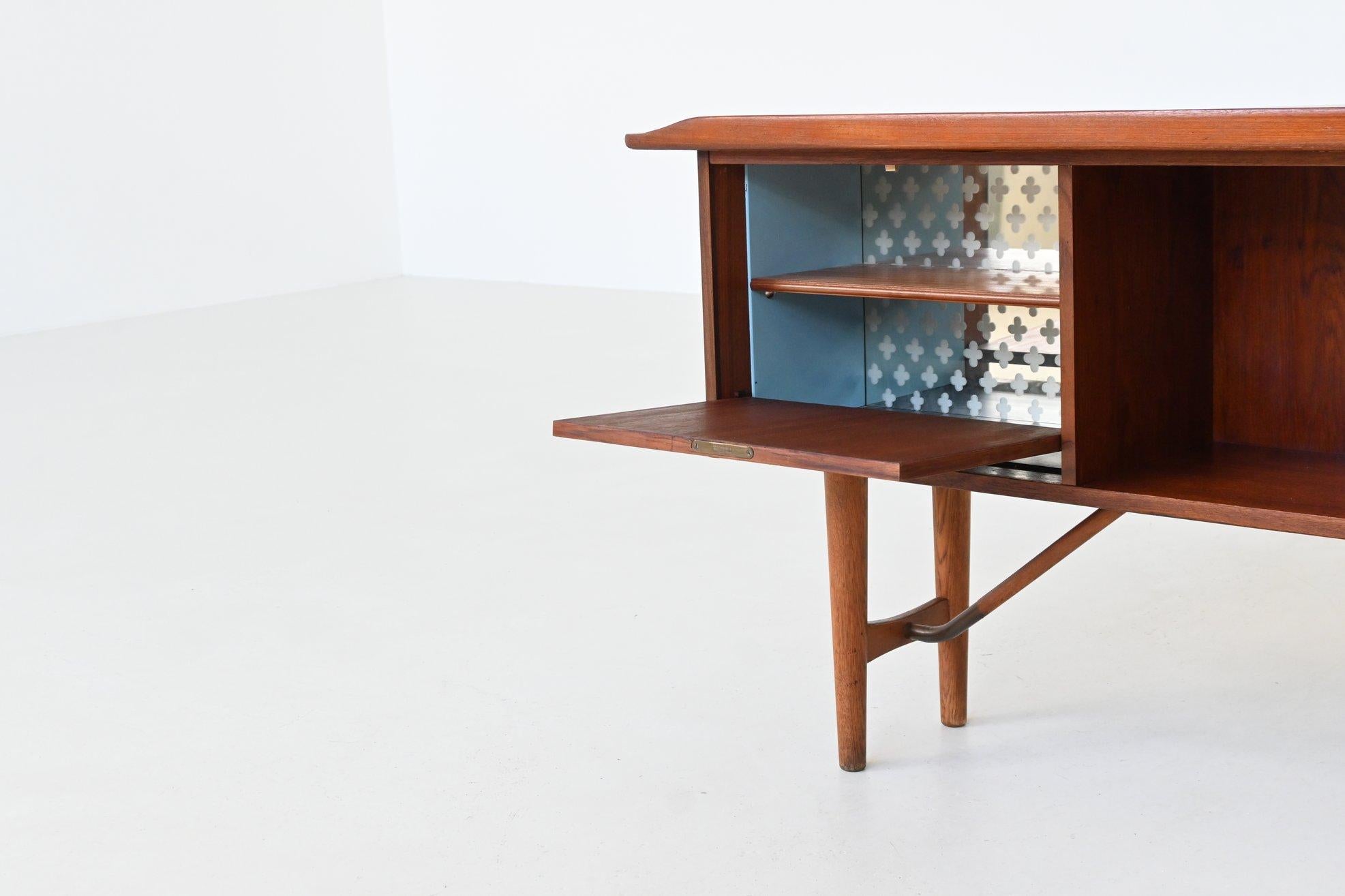 Peter Løvig Nielsen boomerang writing desk in teak Løvig Denmark 1960 For Sale 9