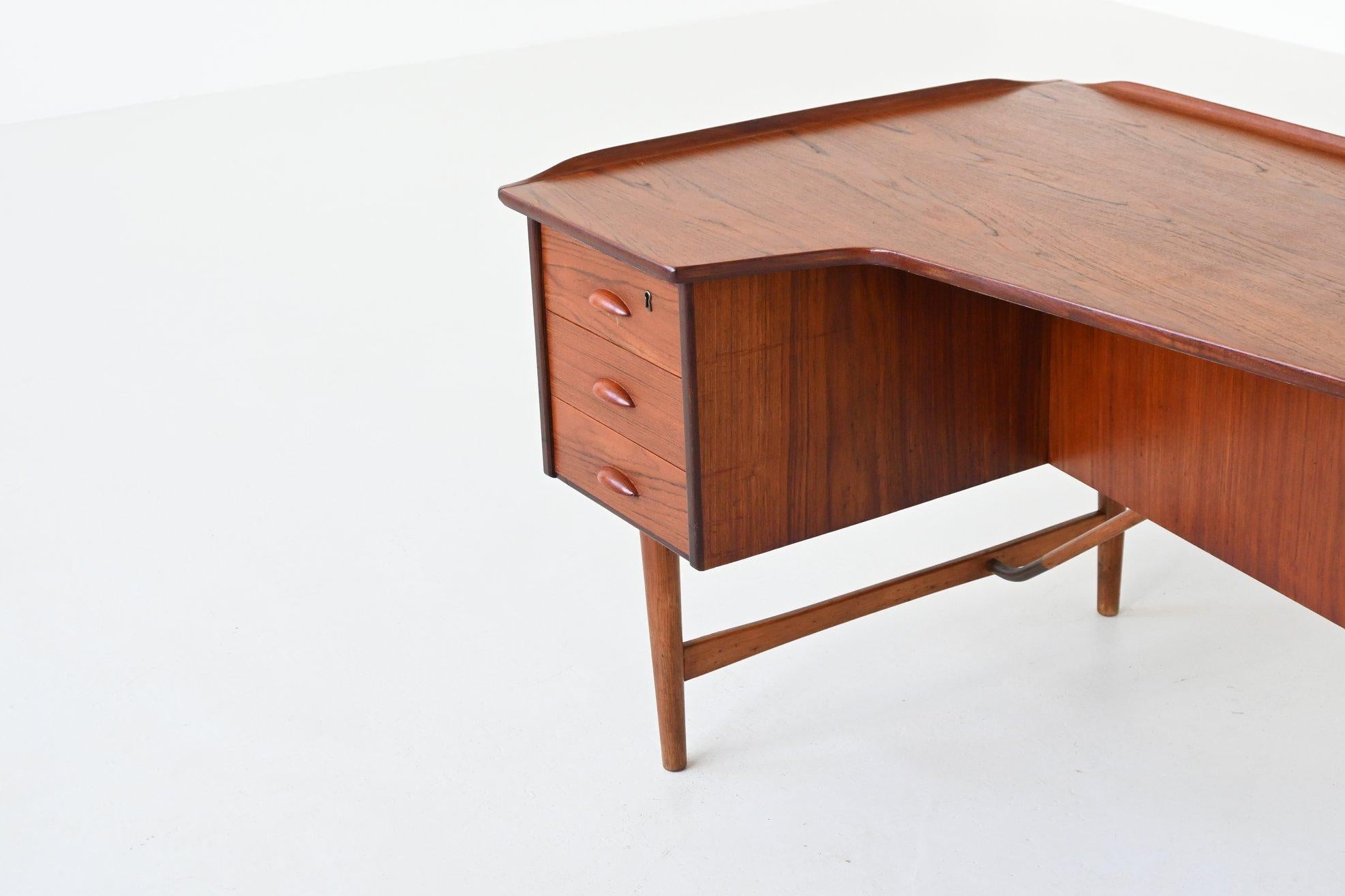 20th Century Peter Løvig Nielsen boomerang writing desk in teak Løvig Denmark 1960 For Sale