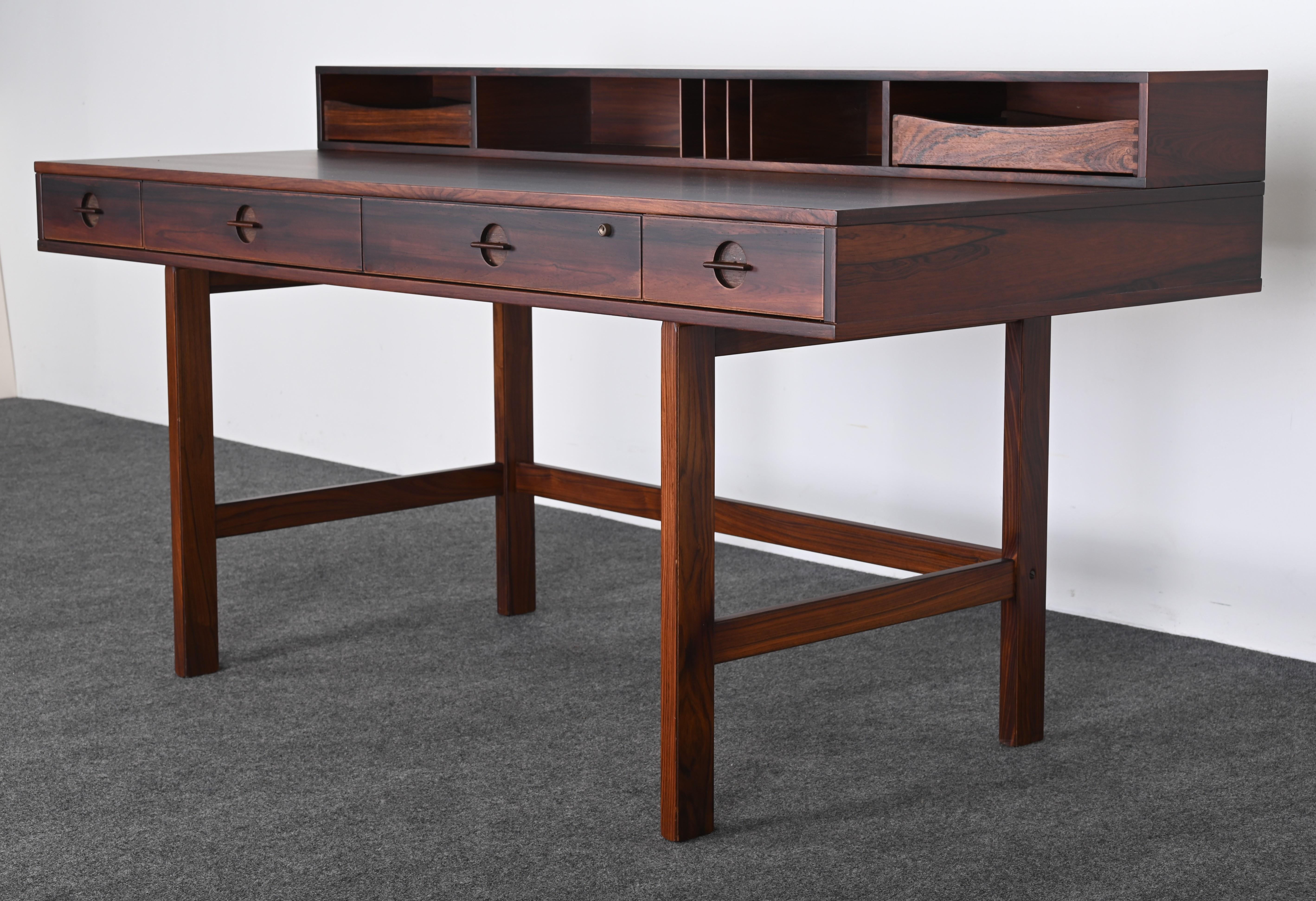 Scandinavo moderno Peter Løvig Nielsen, scrivania danese in palissandro a ribalta, 1972