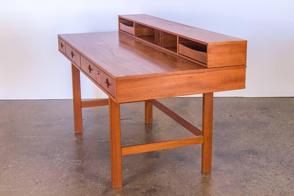 peter lovig desk