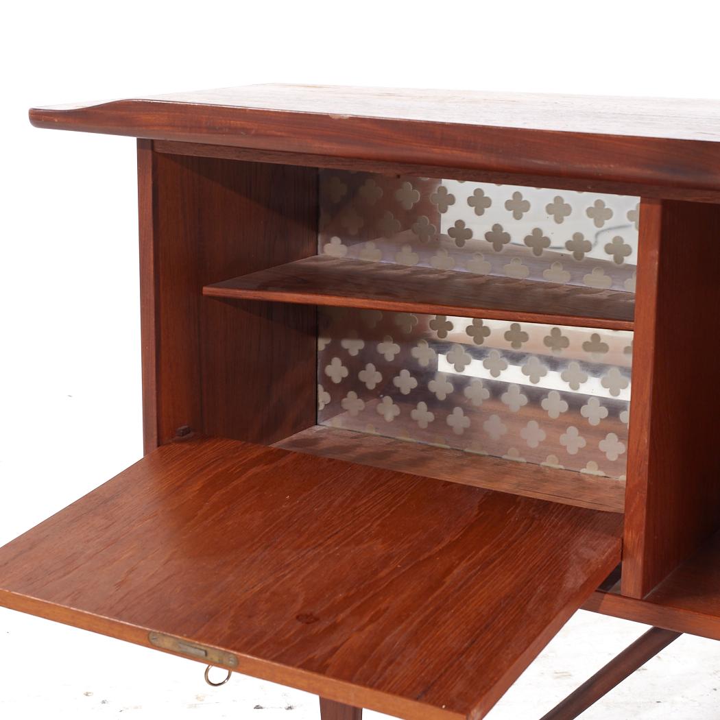 Peter Løvig Nielsen per Hedensted Møbelfabrik MCM Scrivania boomerang in teak danese in vendita 3