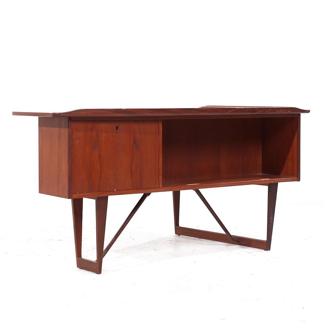 Fine XX secolo Peter Løvig Nielsen per Hedensted Møbelfabrik MCM Scrivania boomerang in teak danese in vendita