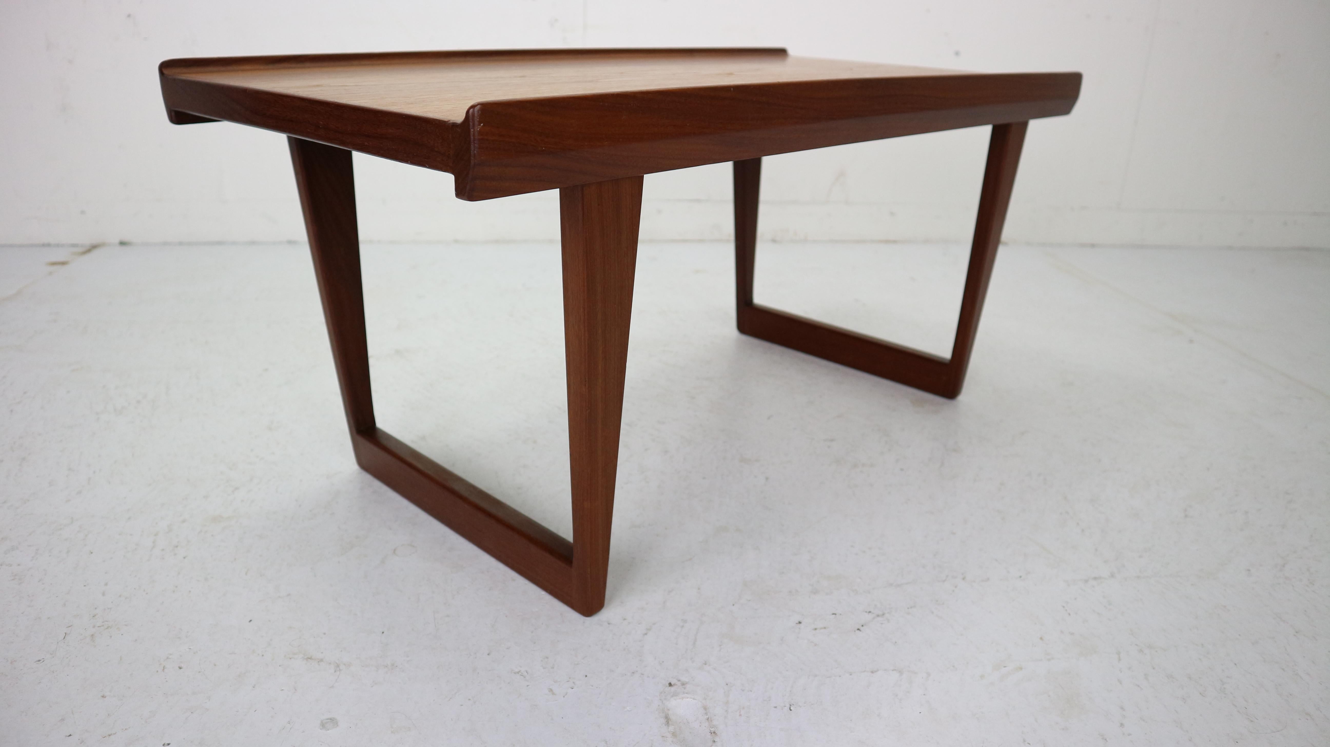 Peter Løvig Nielsen Set of 2 Teak Coffee Tables with Sled Legs, 1967, Denmark 2