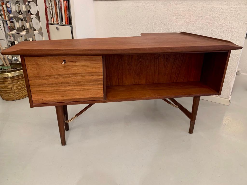 Peter Løvig Nielsen Teak & Brass Boomerang Desk, Denmark ca. 1960 5