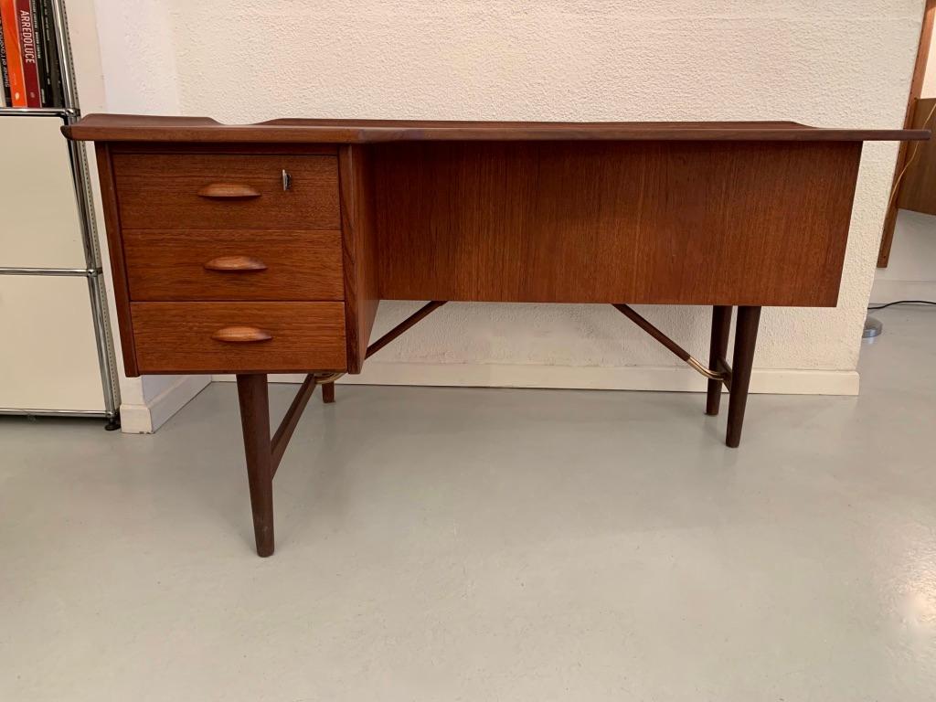 Peter Løvig Nielsen Teak & Brass Boomerang Desk, Denmark ca. 1960 9