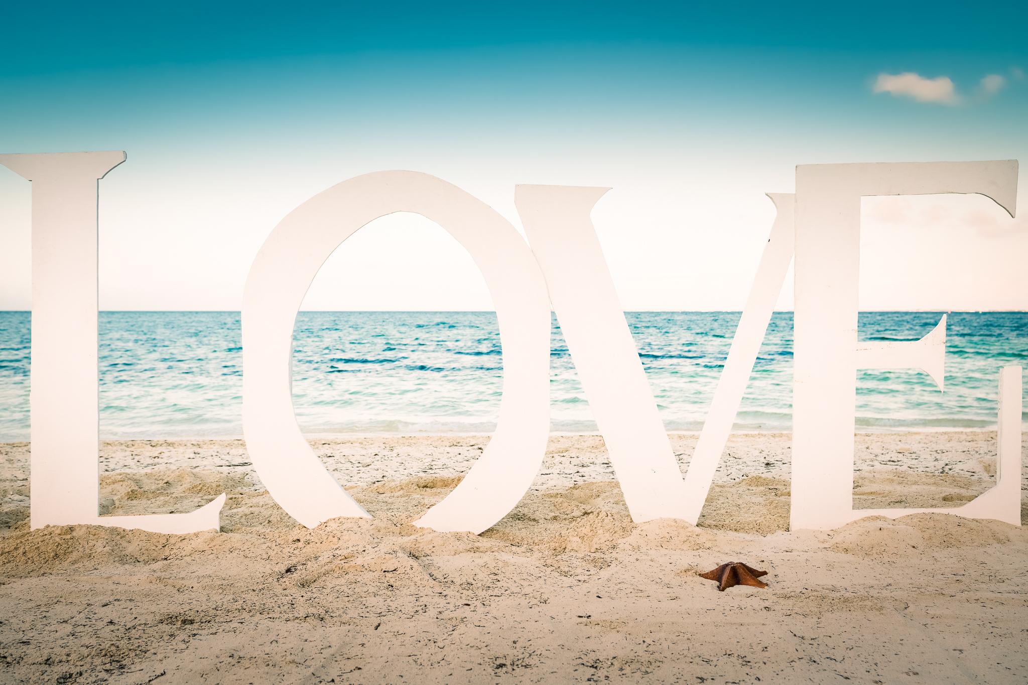 Peter Mendelson Landscape Photograph - "Love on the Beach, " Contemporary Photograph, 30" x 45"