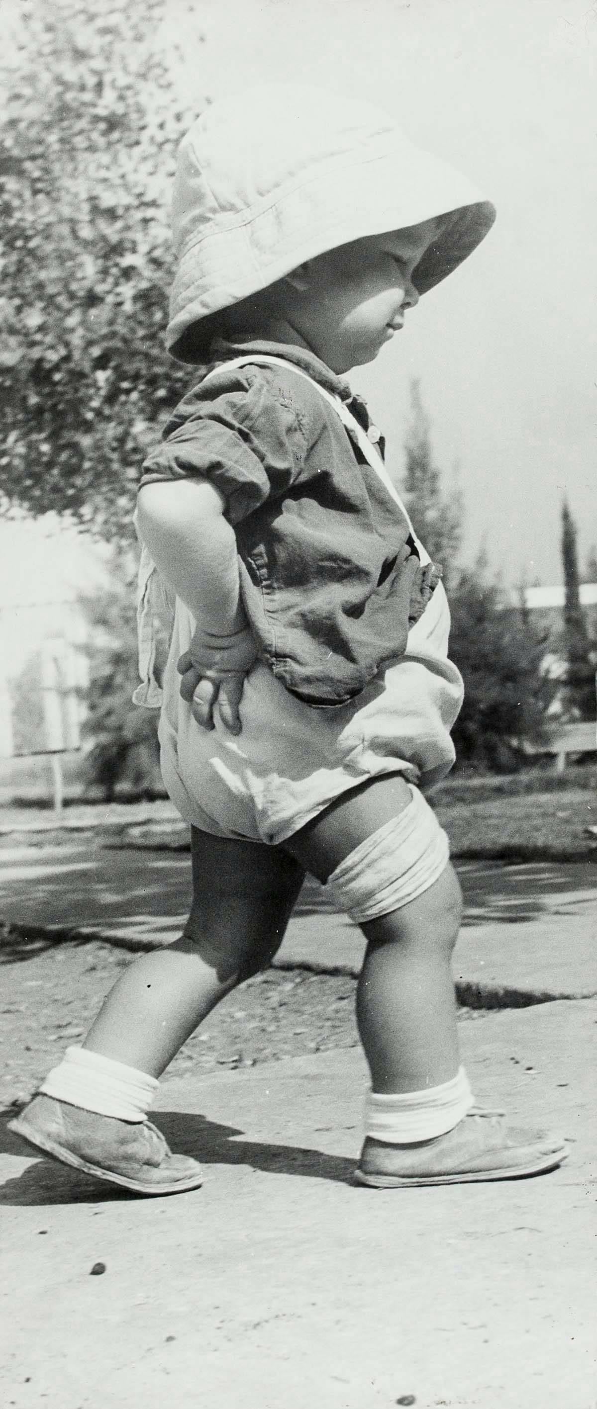 Peter Merom Black and White Photograph - Large Mounted Vintage Silver Gelatin Israeli Kibbutz Photograph