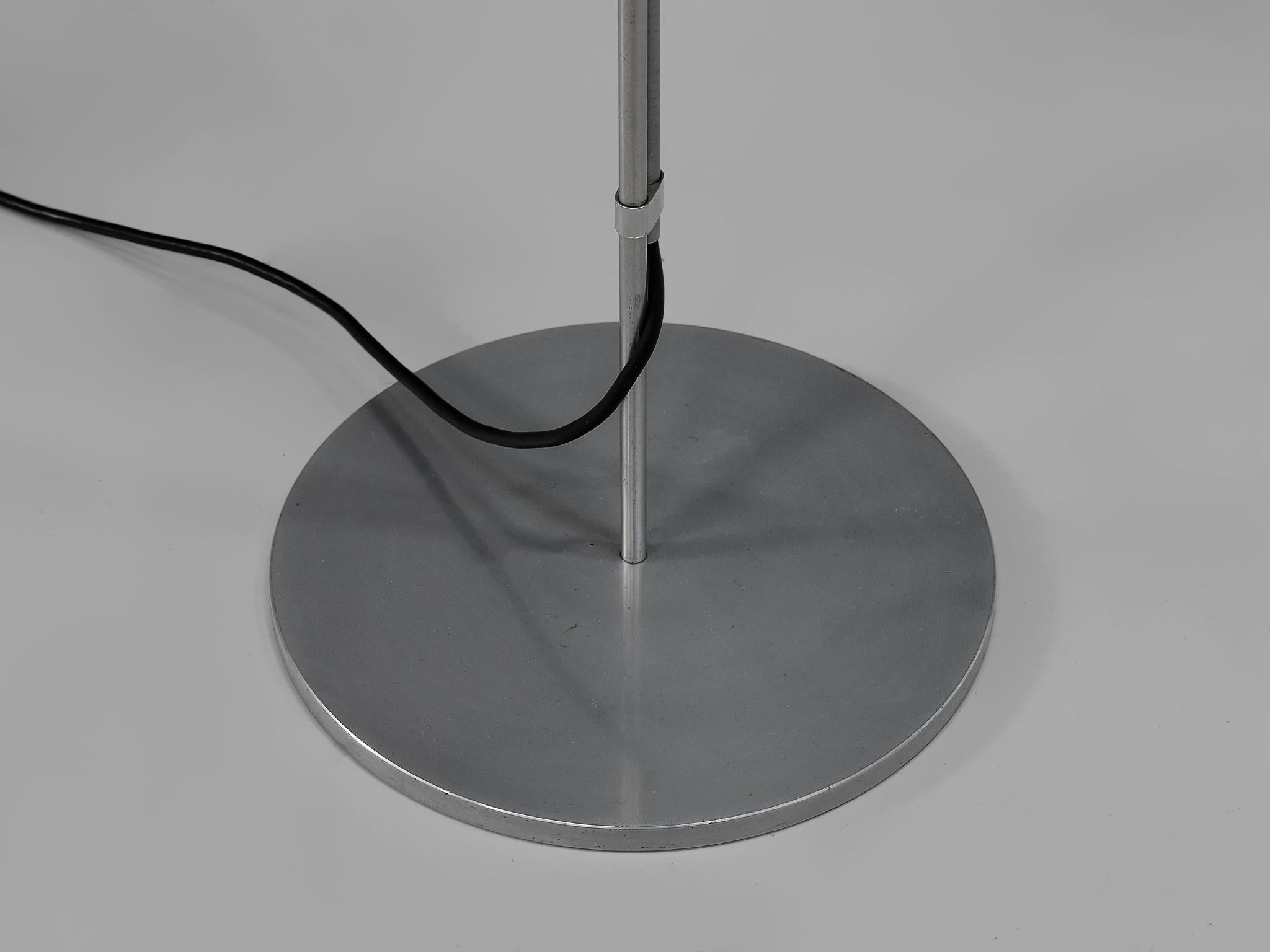 British Peter Nelson for Architectural Lightning Minimalist Floor Lamp in Aluminum  For Sale
