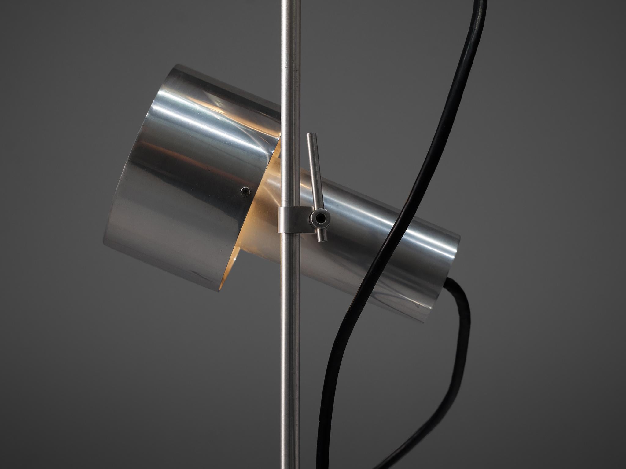 Peter Nelson for Architectural Lightning Minimalist Floor Lamp in Aluminum  In Good Condition For Sale In Waalwijk, NL