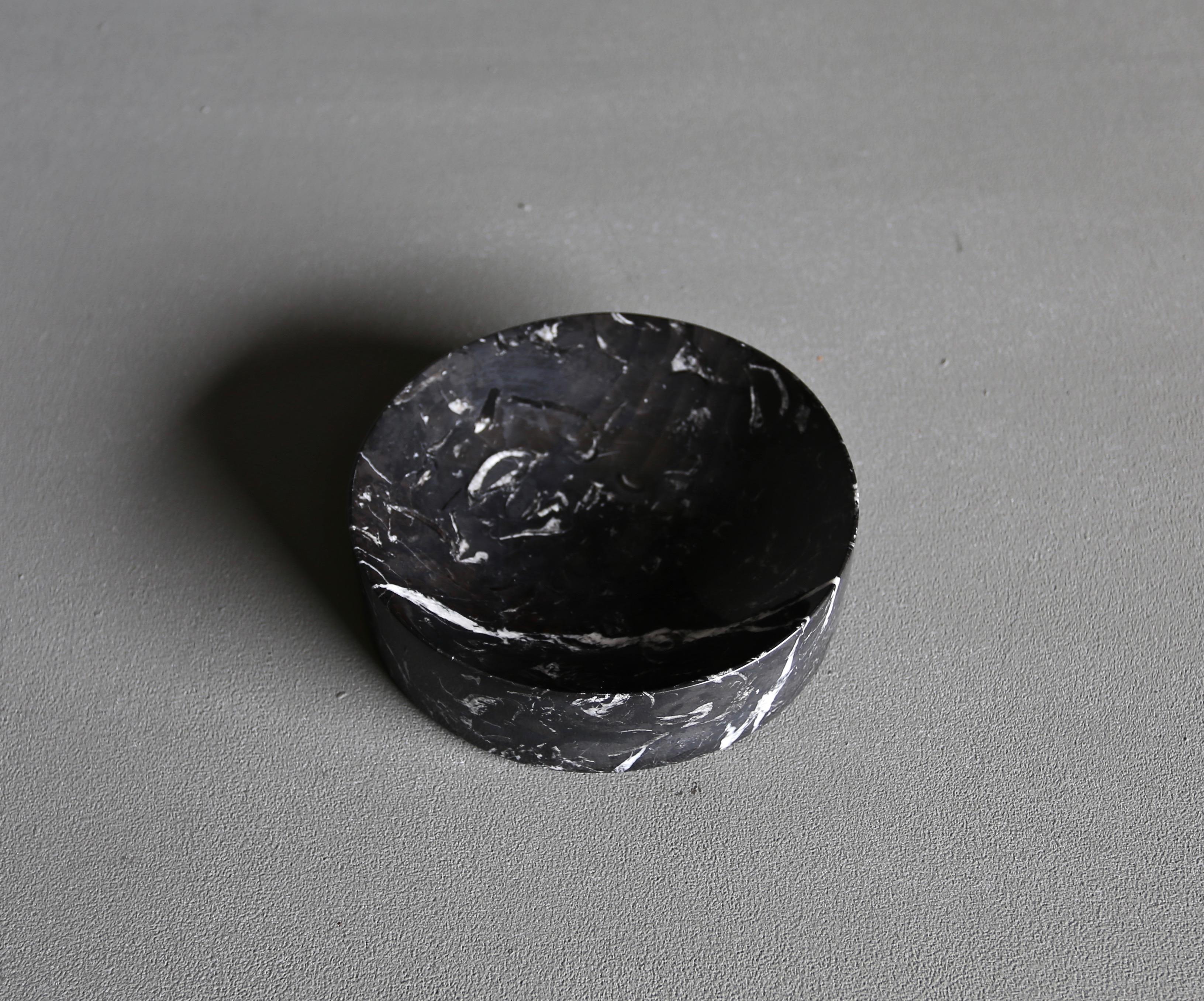 Peter Pepper Black Marble Bowl, circa 1975 In Good Condition In Costa Mesa, CA