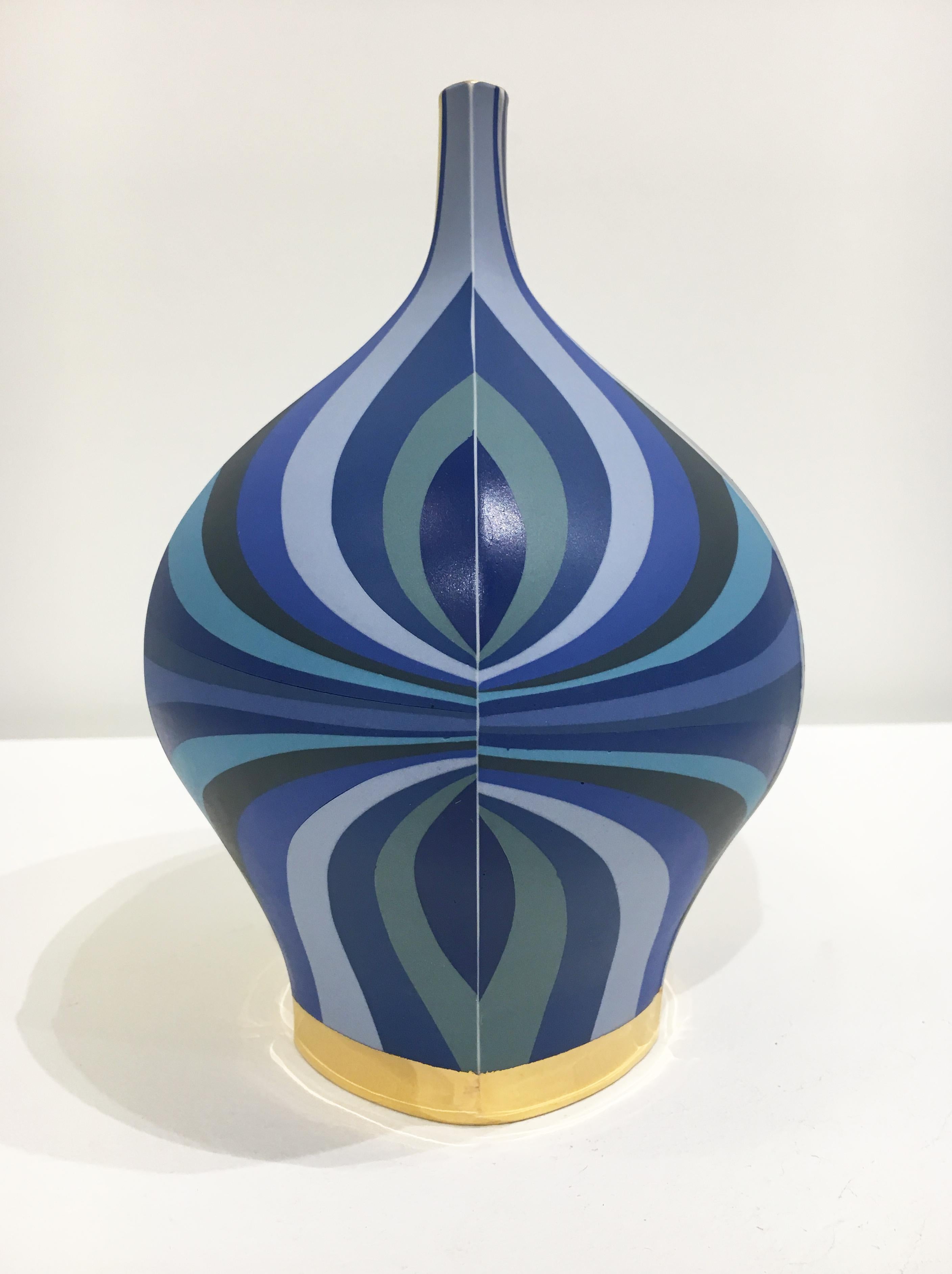 Born in Rochester, NY, Peter Pincus is a ceramic artist and instructor. Peter received his BFA (2005) and MFA (2011) in ceramics from Alfred University, and in between was a resident artist at the Mendocino Art Center in Mendocino, California. Since