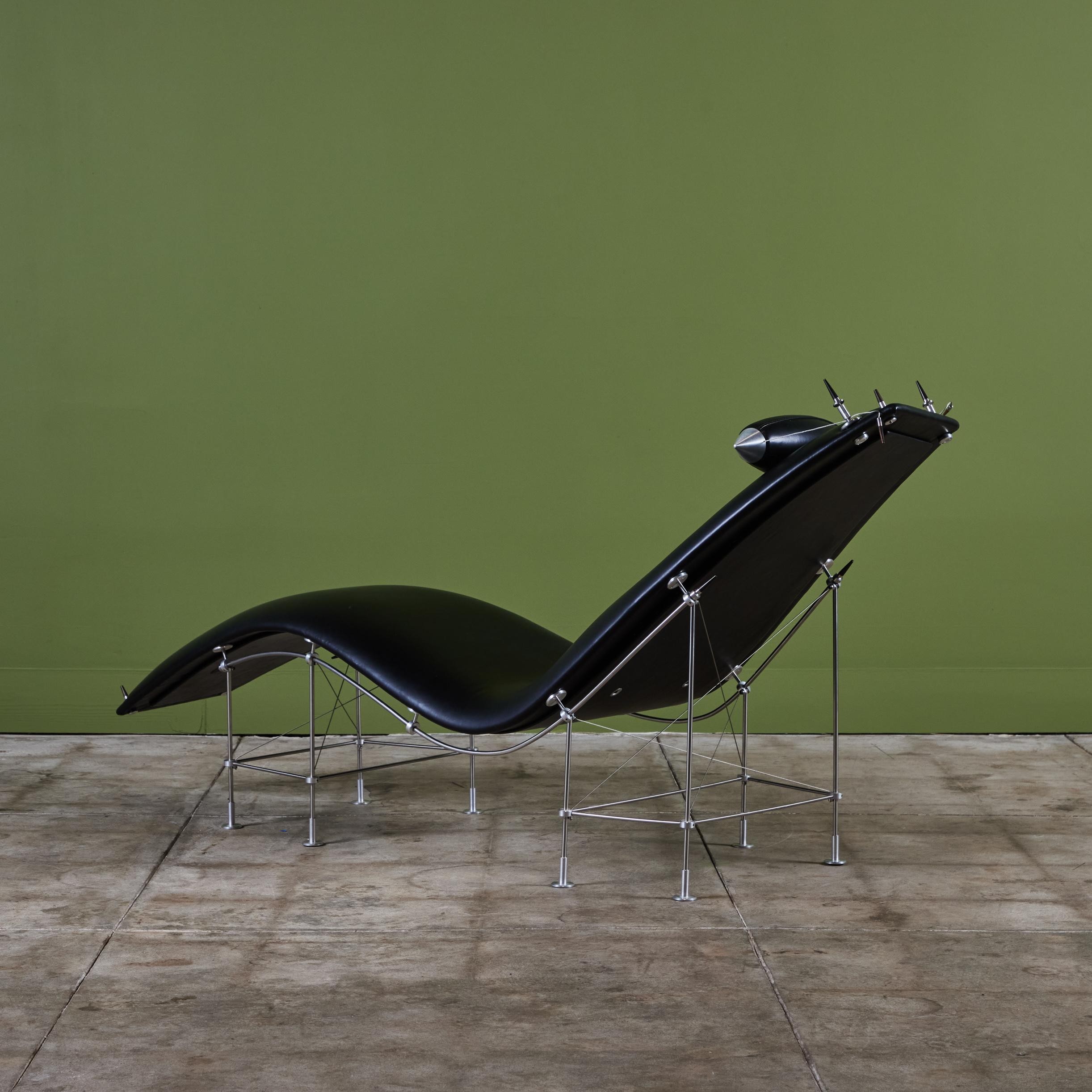 Peter Prasil Sillón Chaise Lounge de Piel Aluminio en venta