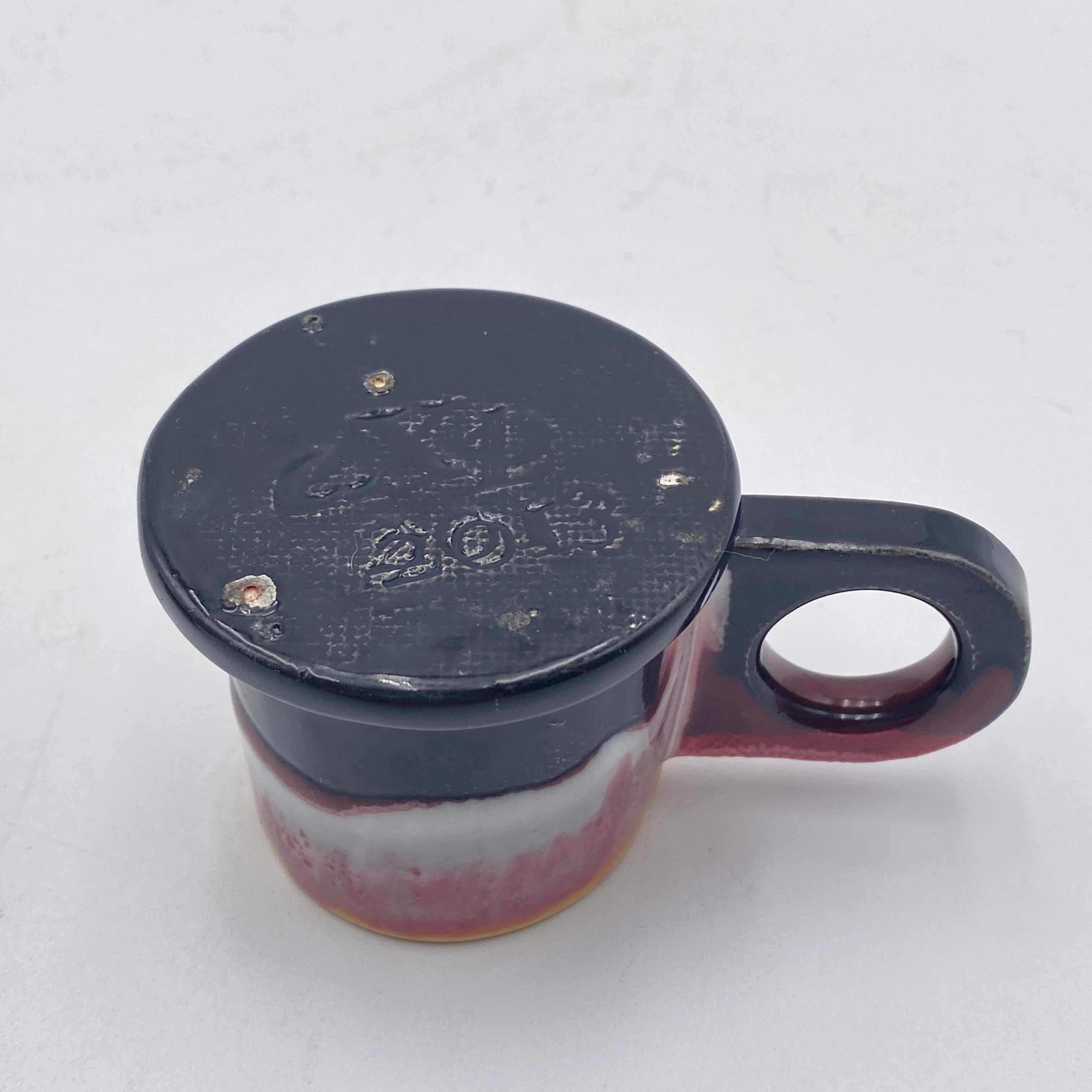 Hand-Crafted Peter Shire Pair of Memphis Milano Ceramic Espresso Mugs For Sale