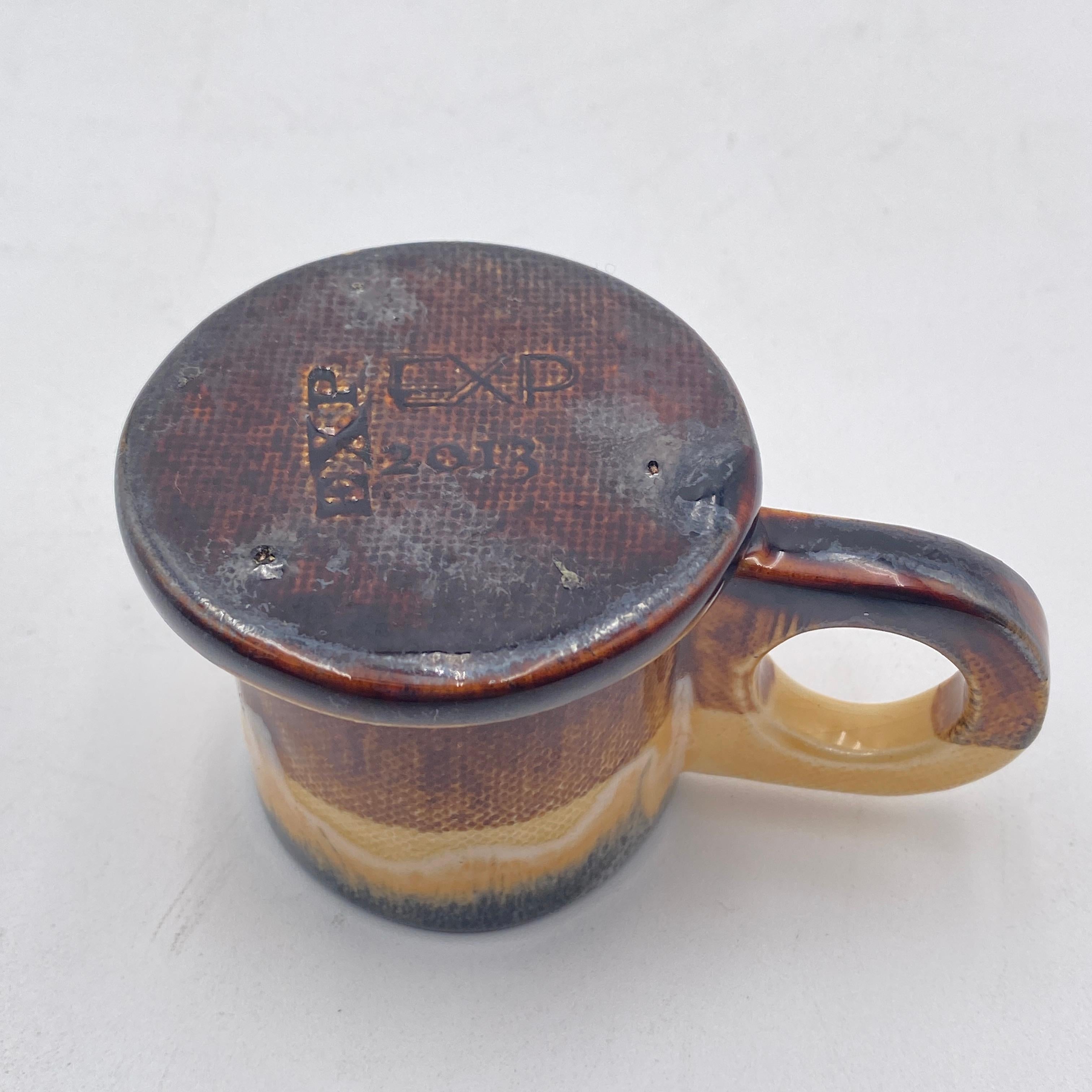 Peter Shire Pair of Memphis Milano Ceramic Espresso Mugs For Sale 2