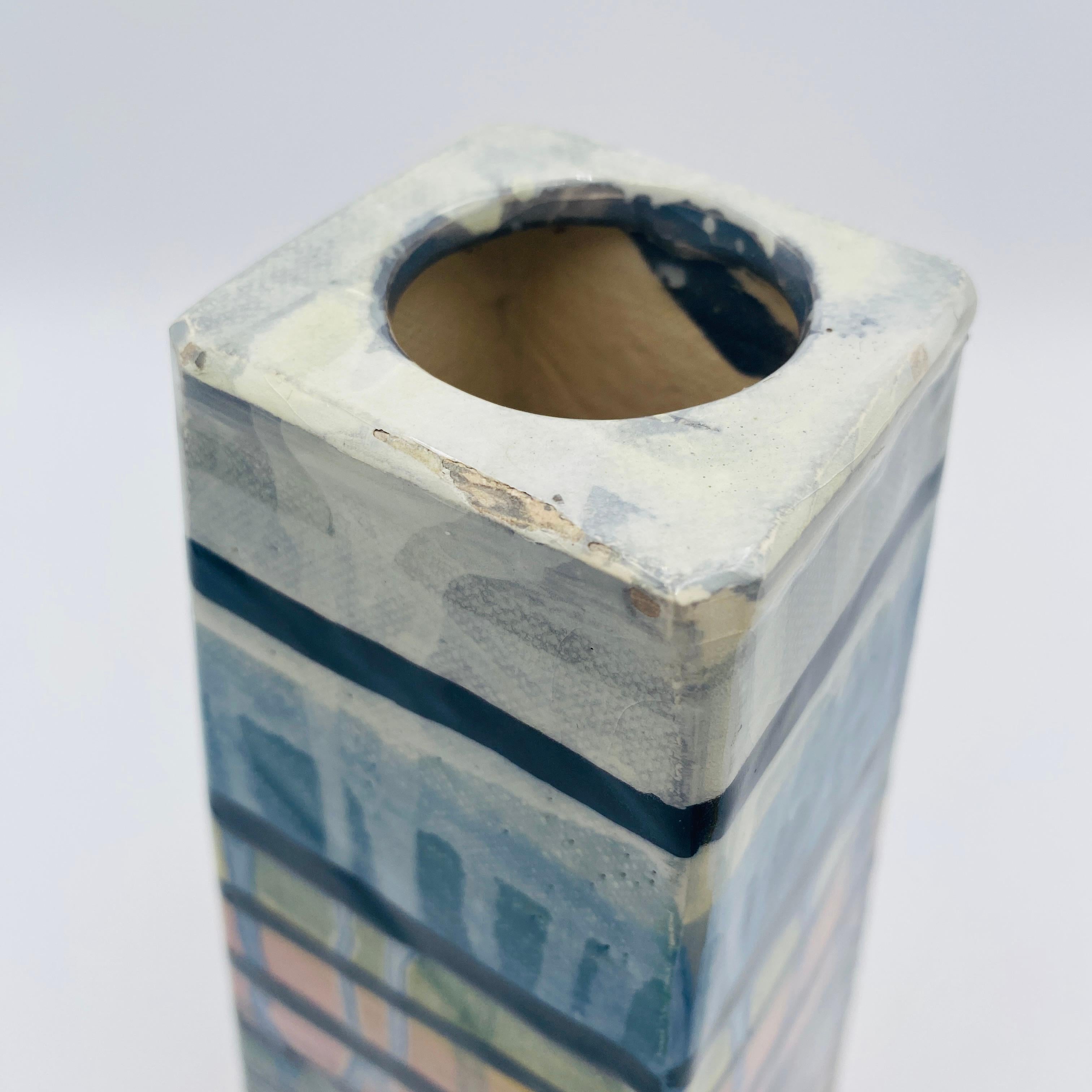 XXI secolo e contemporaneo Peter Shire Vaso a piramide EXP 2010 in vendita
