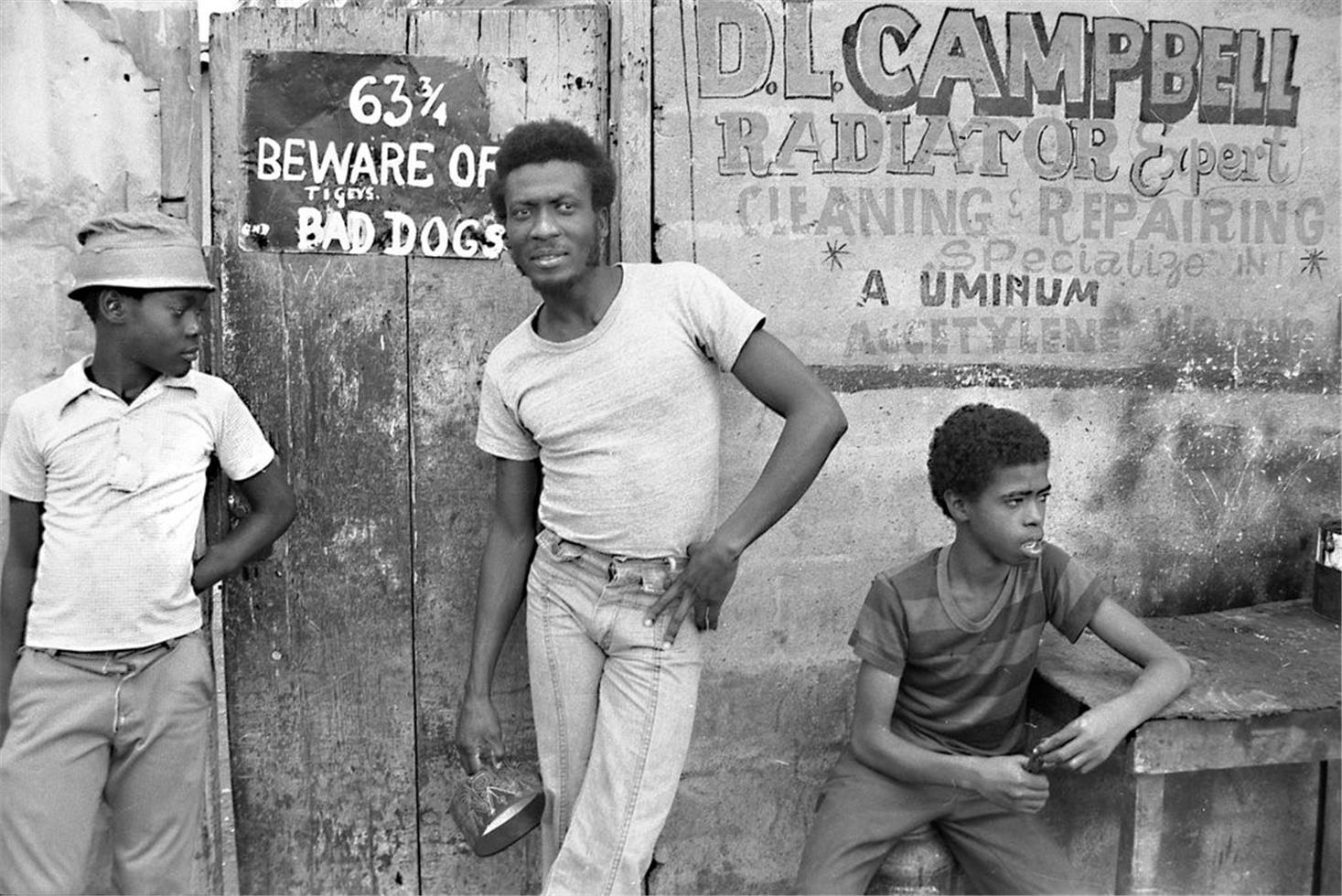 Black and White Photograph Peter Simon - Jimmy Cliff, 1970