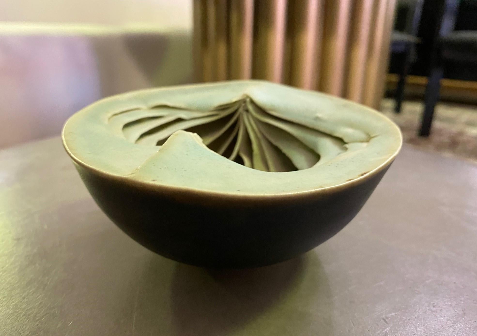 Vernissé Peter Simpson Signé British Studio Pottery Bowles Organic Nature Form Vessel en vente