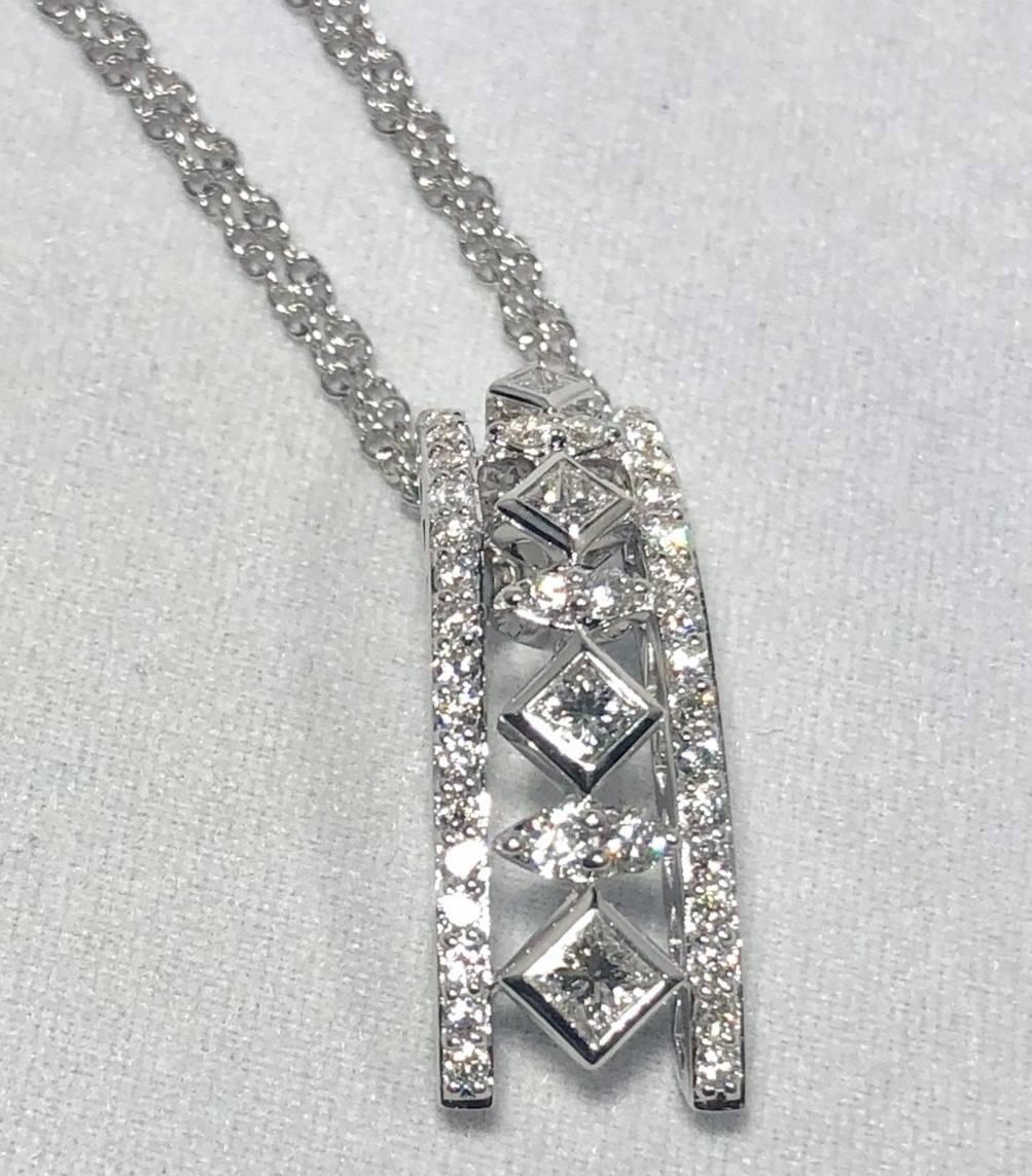 Modern Peter Storm 18 Karat White Gold and Princess and Round Diamond Pendant Necklace